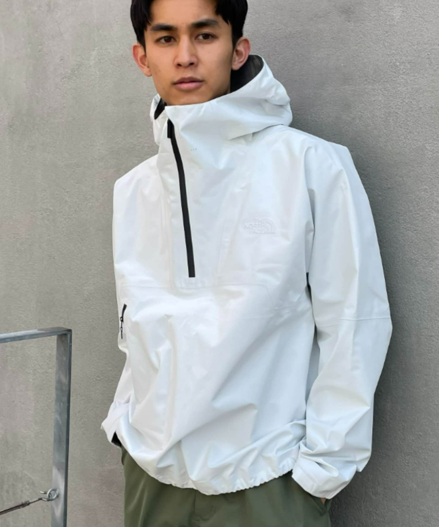 ザ・ノースフェイス Undyed Triumph Anorak ジャケット-