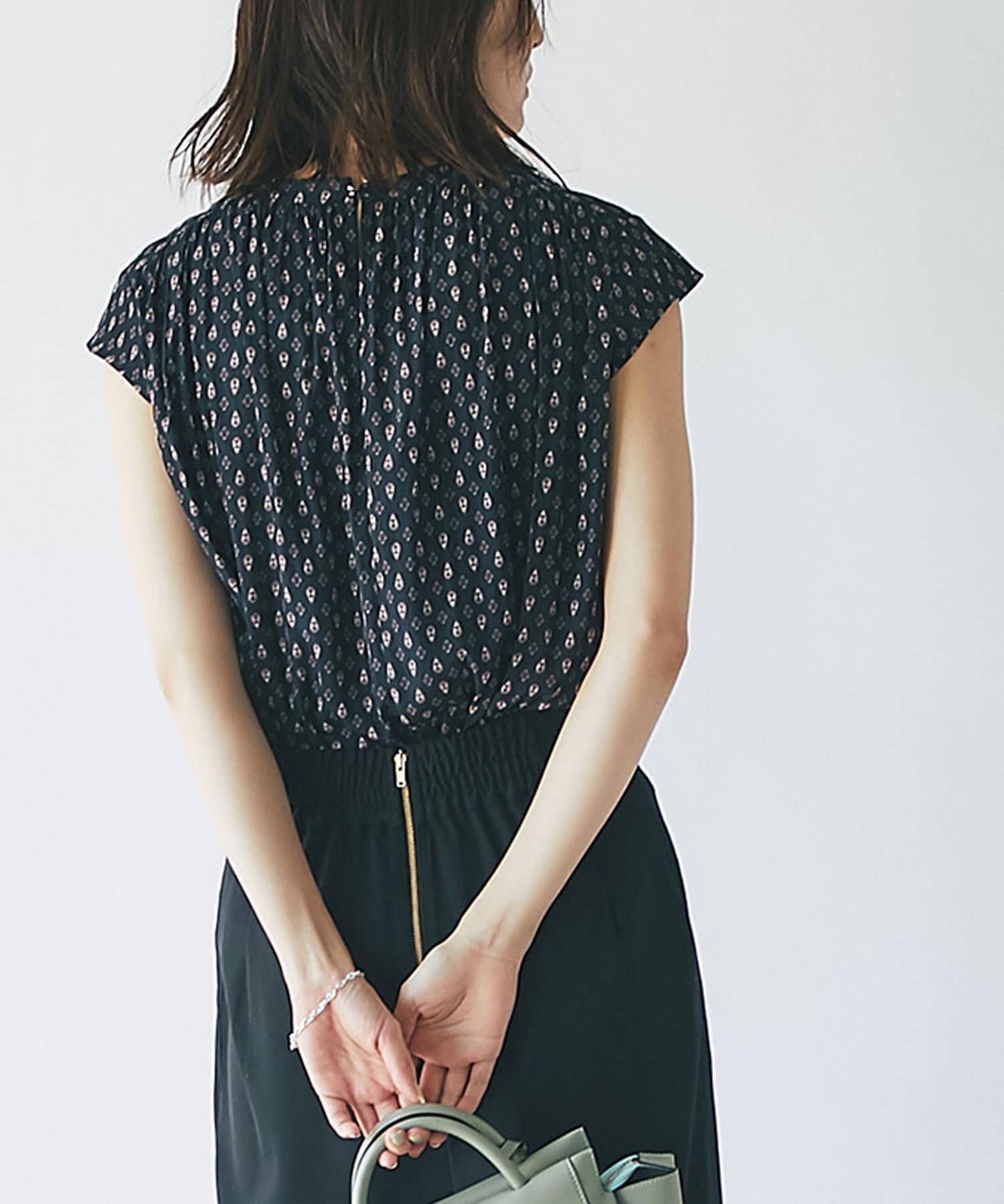 un dix cors(アンディコール) 【柄をポイントにランクアップ】ティアープロバンス柄ブラウス