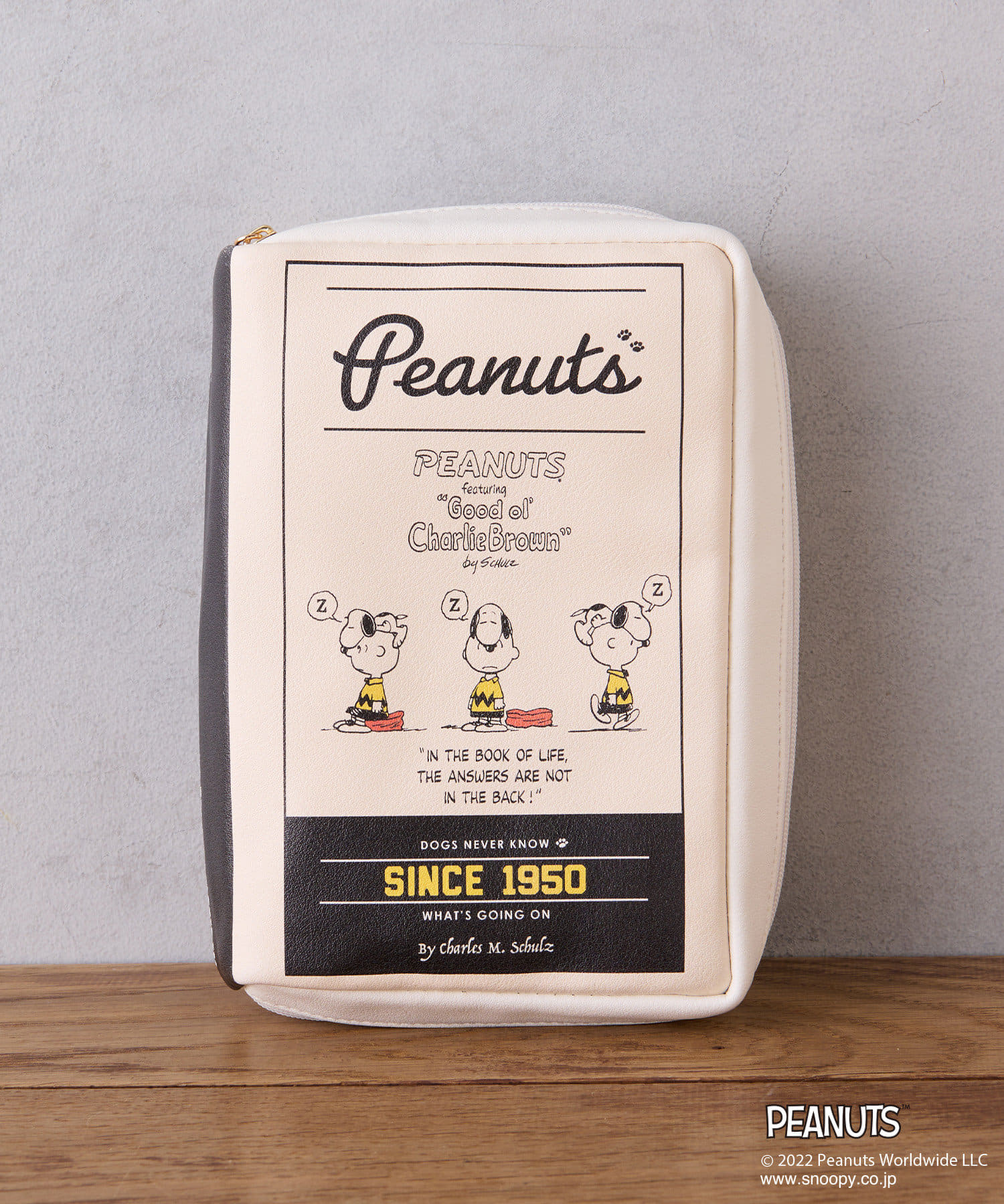 Snoopy スヌーピー ピーナッツ ブック型ポーチ Birthday Bar バースデイバー ライフスタイル Pal Closet パルクローゼット パルグループ公式ファッション通販サイト
