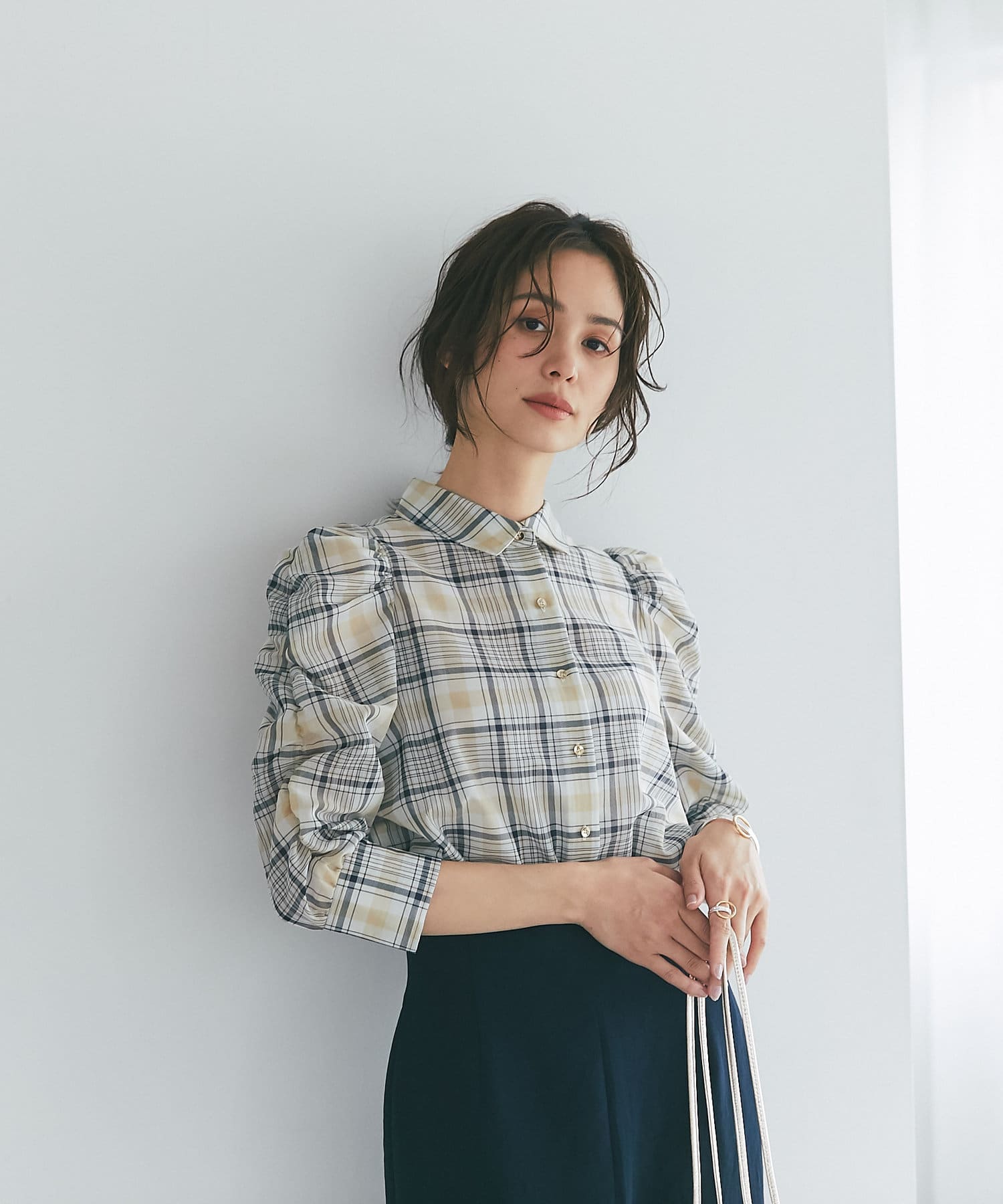 美品 La boutique BonBon 23年 パワショルブラウス ホワイト