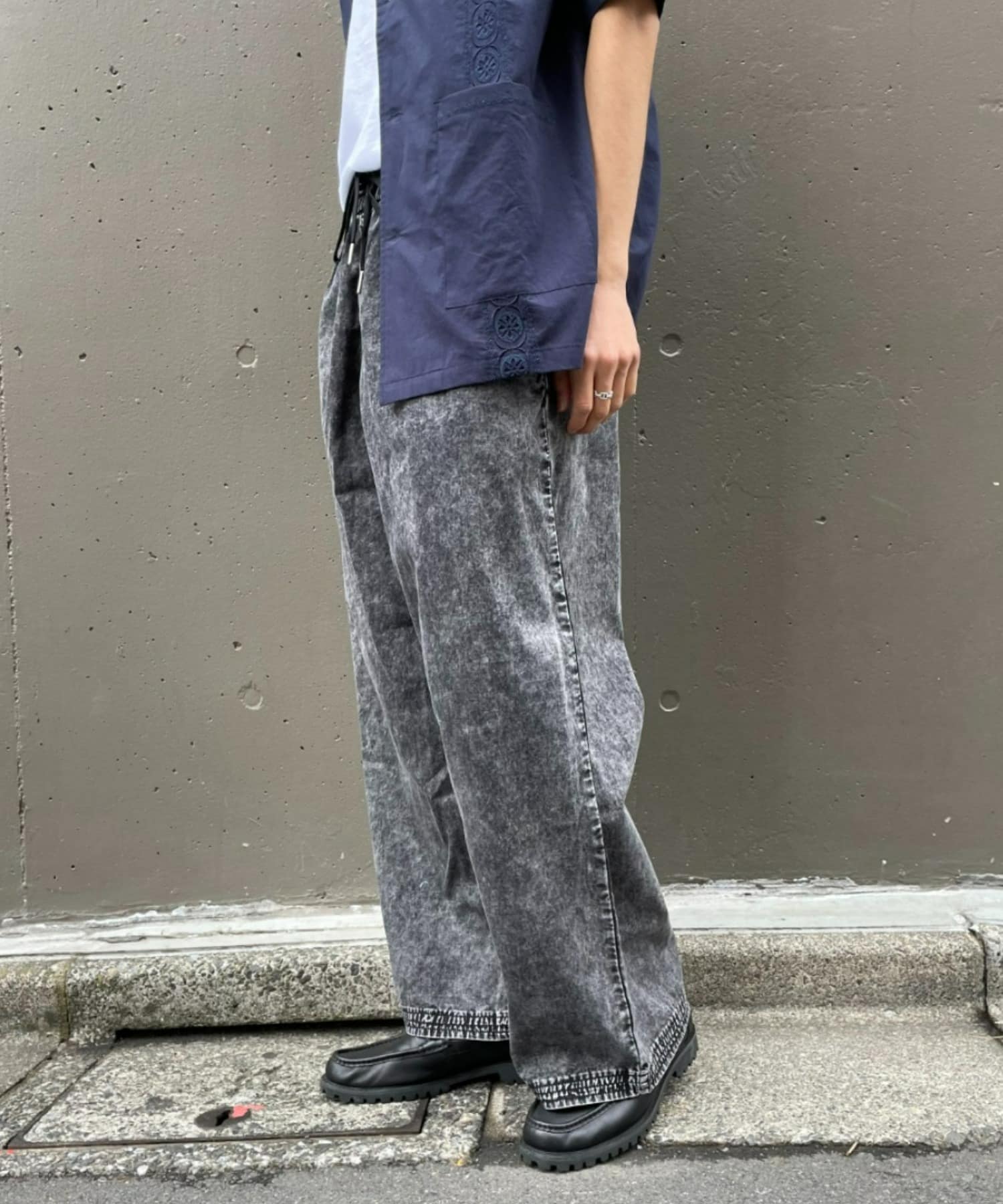 セットアップで着こなせる フロスト加工ワイドパンツ Ciaopanic チャオパニック メンズ Pal Closet パルクローゼット パルグループ公式ファッション通販サイト