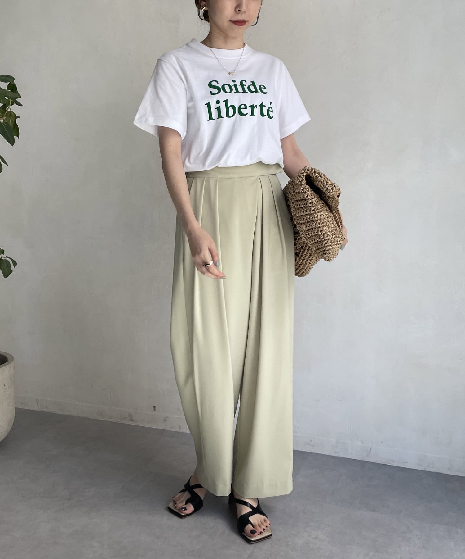 新色追加 ネイビー ピンク Liberte Tシャツ Capricieux Le Mage カプリシュレマージュ レディース Pal Closet パルクローゼット パルグループ公式ファッション通販サイト