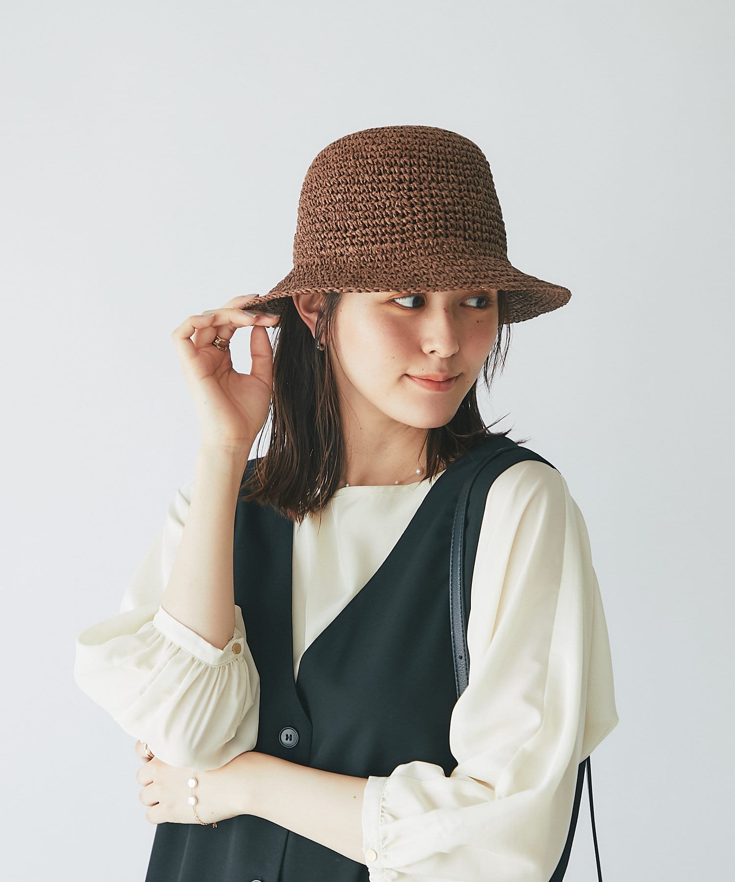 un dix cors(アンディコール) 【こなれ感漂う】ペーパーコマ編みバケットハット