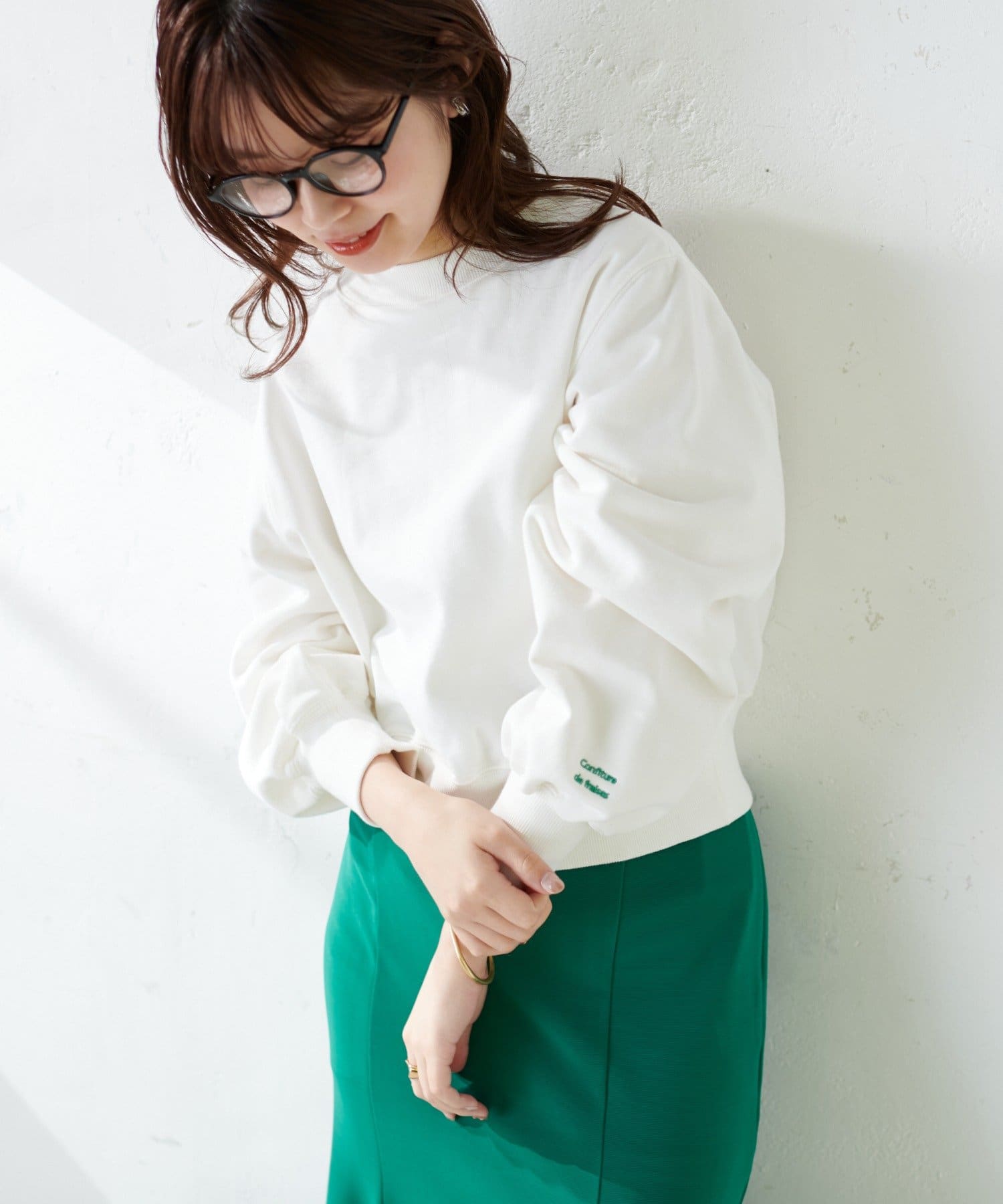 NICE CLAUP / OLIVE des OLIVE OUTLET(ナイスクラップ  / オリーブ デ オリーブ アウトレット) 袖口刺繍コンパクト裏毛プルオーバー