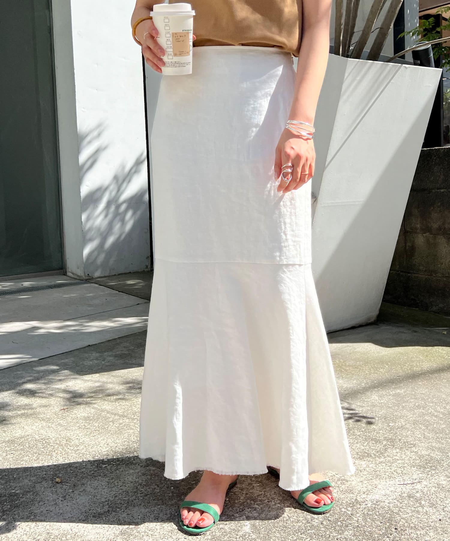 WEB限定カラー：オフホワイト】ペプラムマーメイドロングスカート 