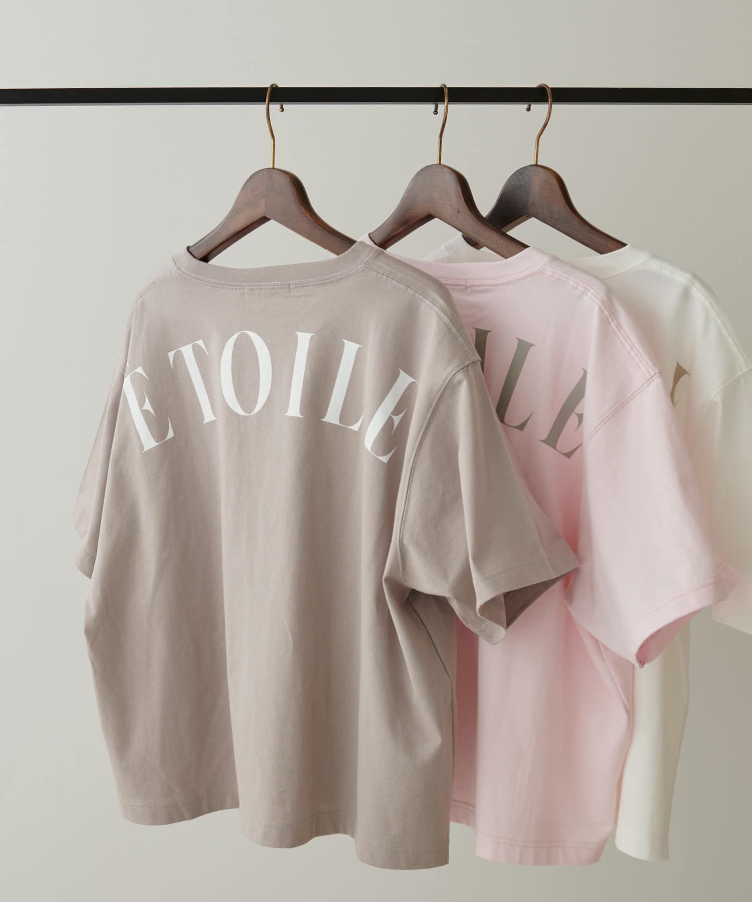 大人のデザインtシャツ バックロゴオーバーt Jena Espace Merveilleux ジェナ エスパスメルヴェイユ レディース Pal Closet パルクローゼット パルグループ公式ファッション通販サイト