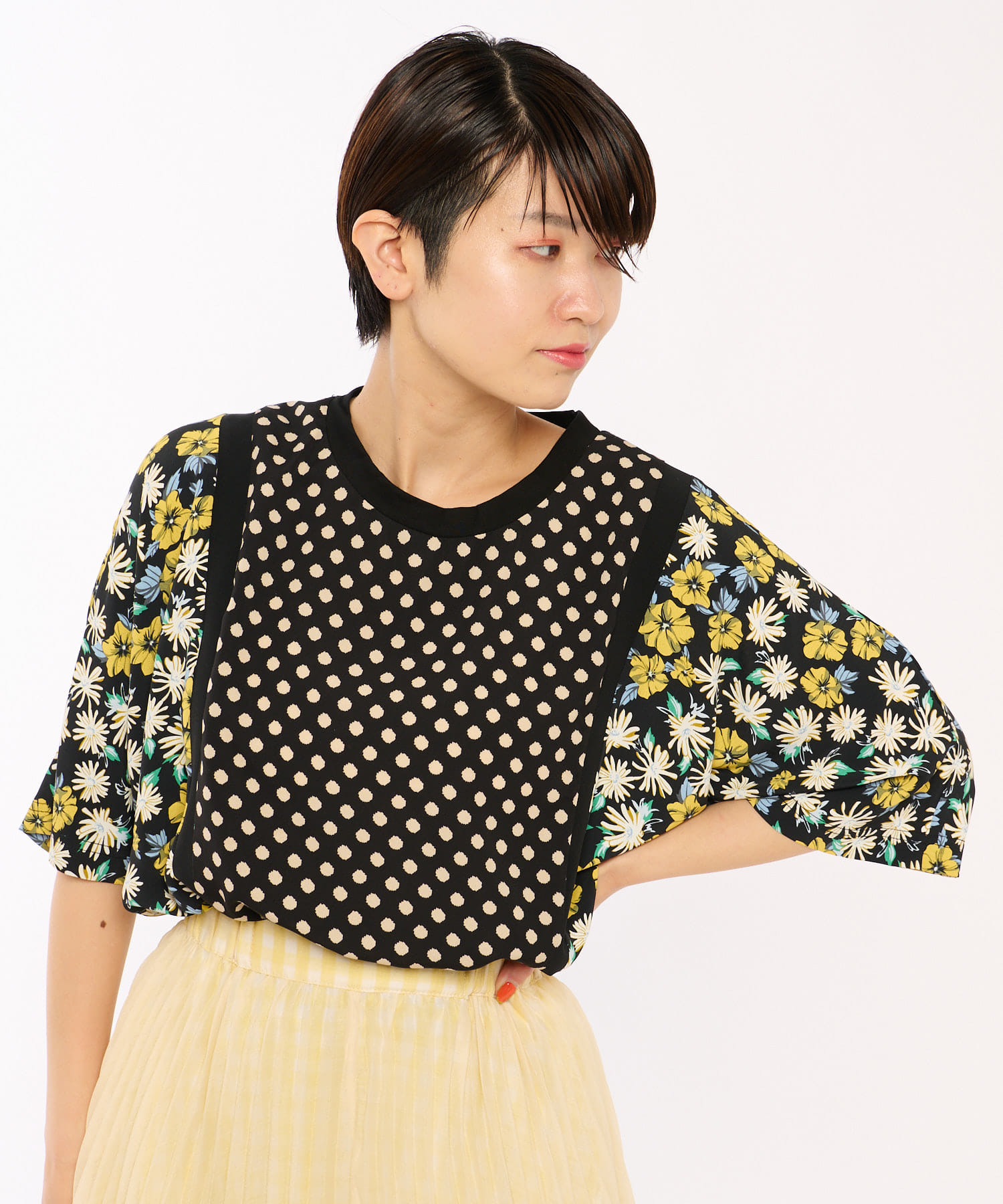 Sum1 Style スミ スタイル 花柄切り替えtシャツ Ear Papillonner イア パピヨネ レディース Pal Closet パルクローゼット パルグループ公式ファッション通販サイト