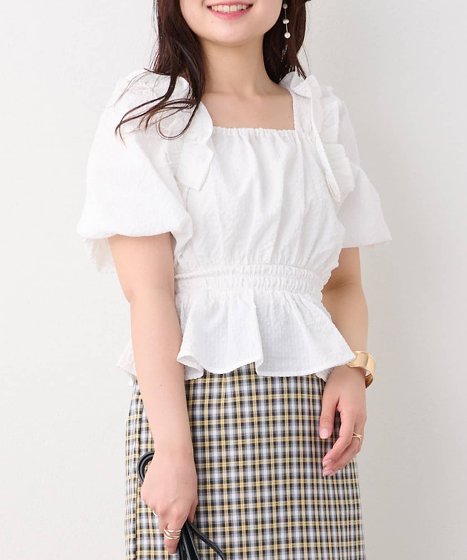スクエアネックのギャザーブラウス | NICE CLAUP / OLIVE des OLIVE 