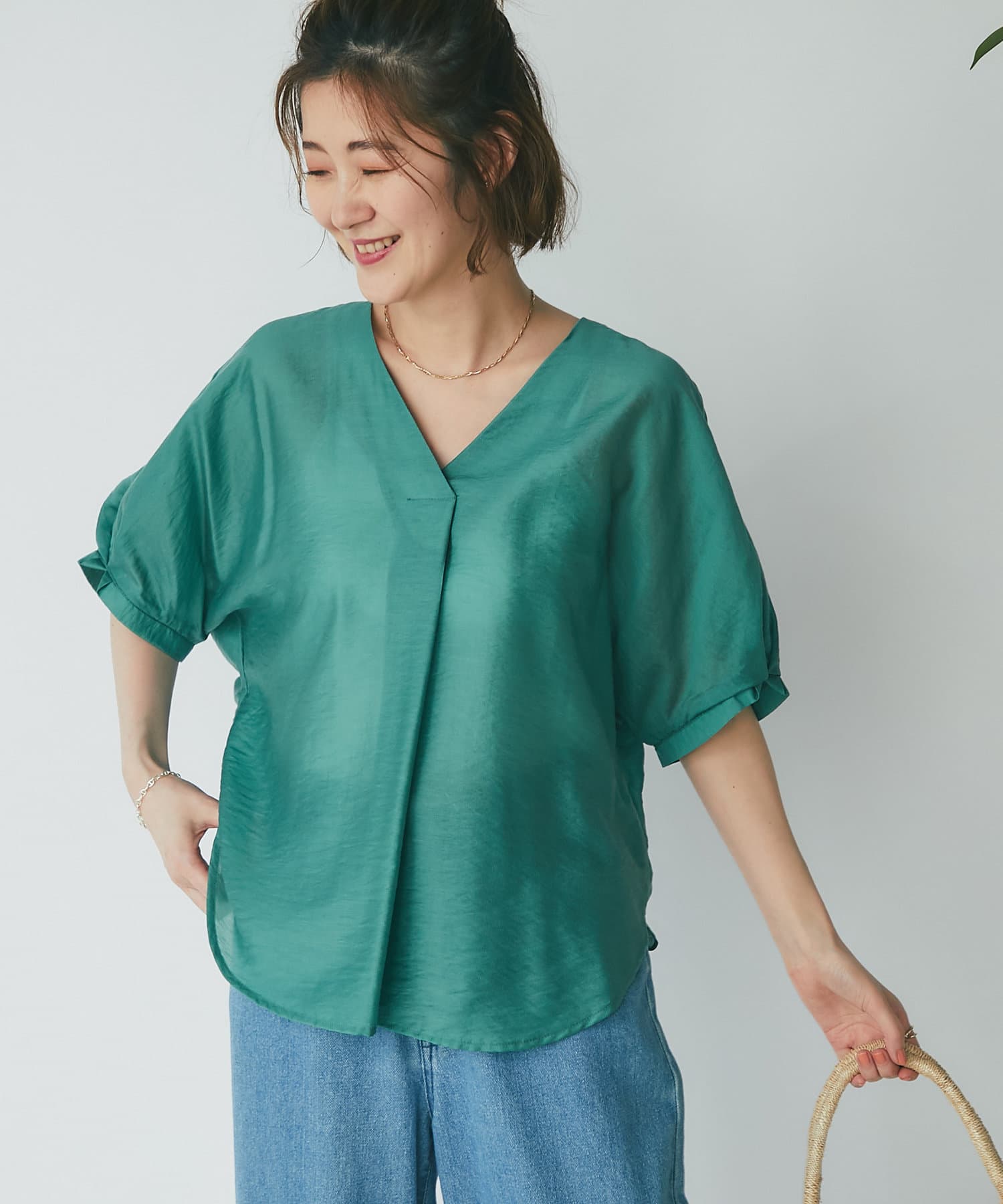 un dix cors(アンディコール) 【上品な光沢でキレイ見え】テンセルカールマイヤーVネックブラウス