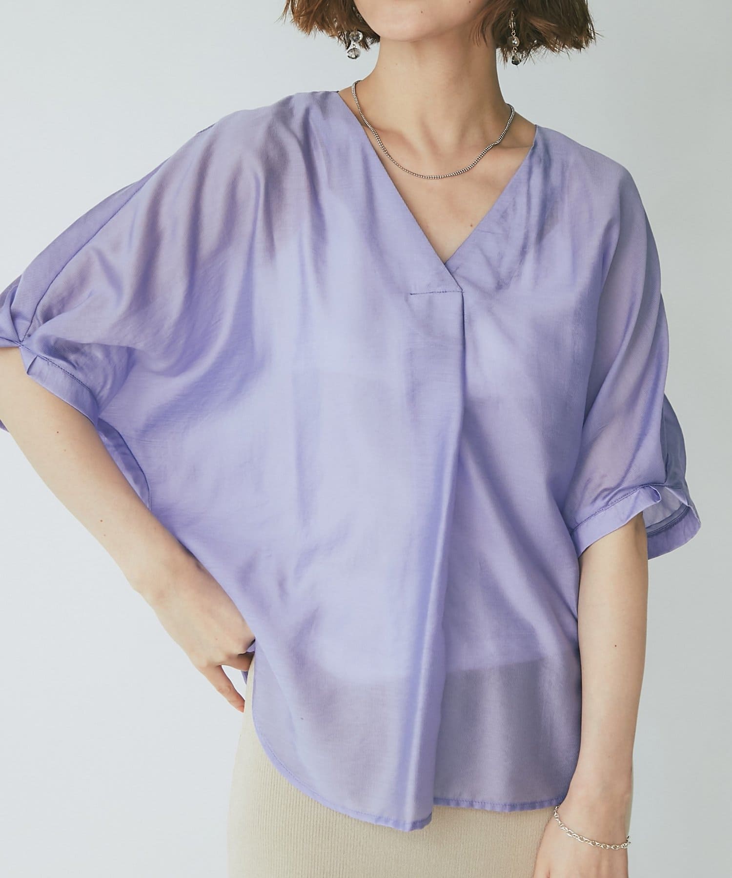 un dix cors(アンディコール) 【上品な光沢でキレイ見え】テンセルカールマイヤーVネックブラウス