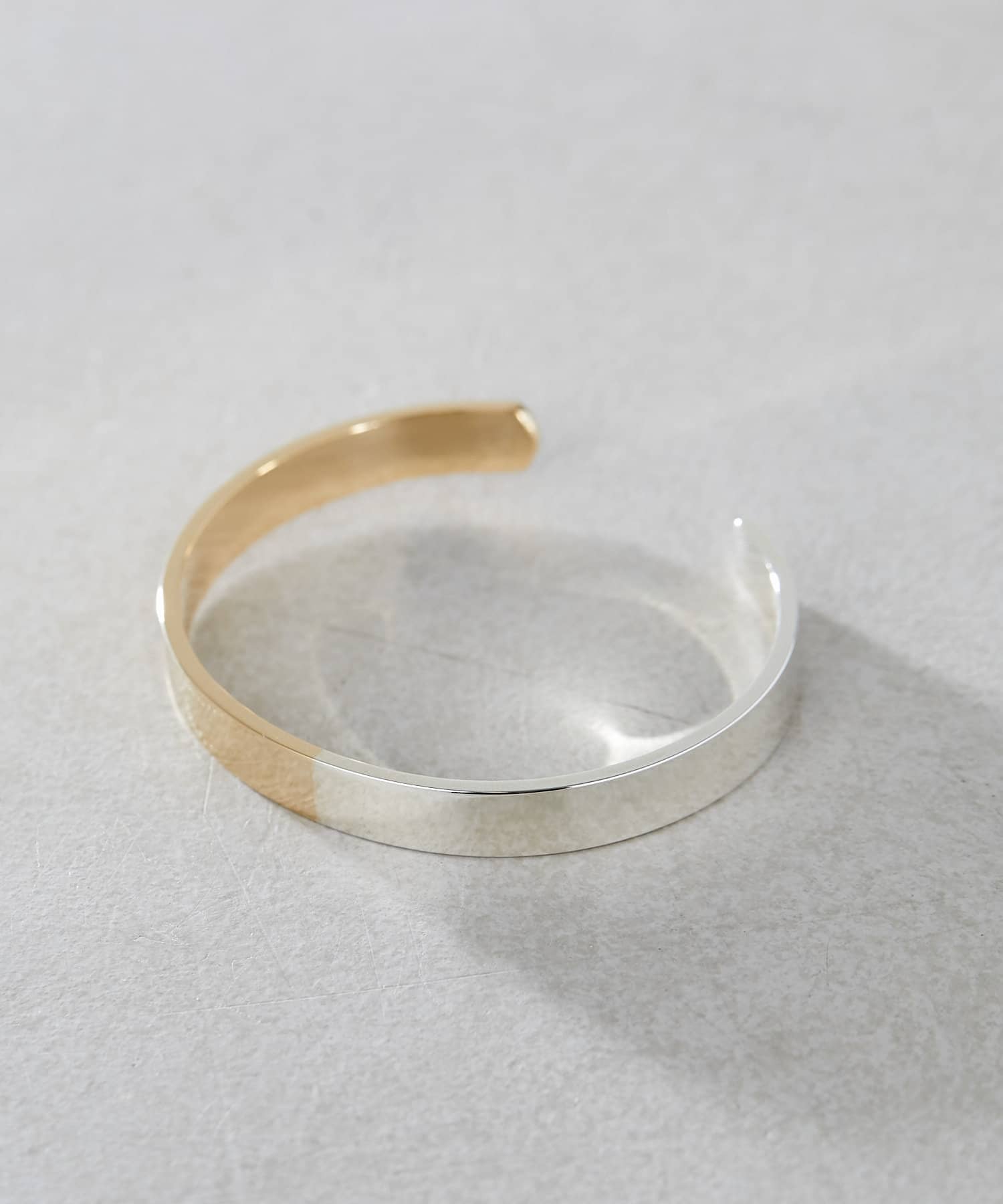 ハーフカラー細バングル Ear Papillonner イア パピヨネ レディース Pal Closet パルクローゼット パルグループ公式ファッション通販サイト ハーフカラー細バングル Ear Papillonner イア パピヨネ レディース Pal Closet パルクローゼット パルグループ公式ファッション通販サイト