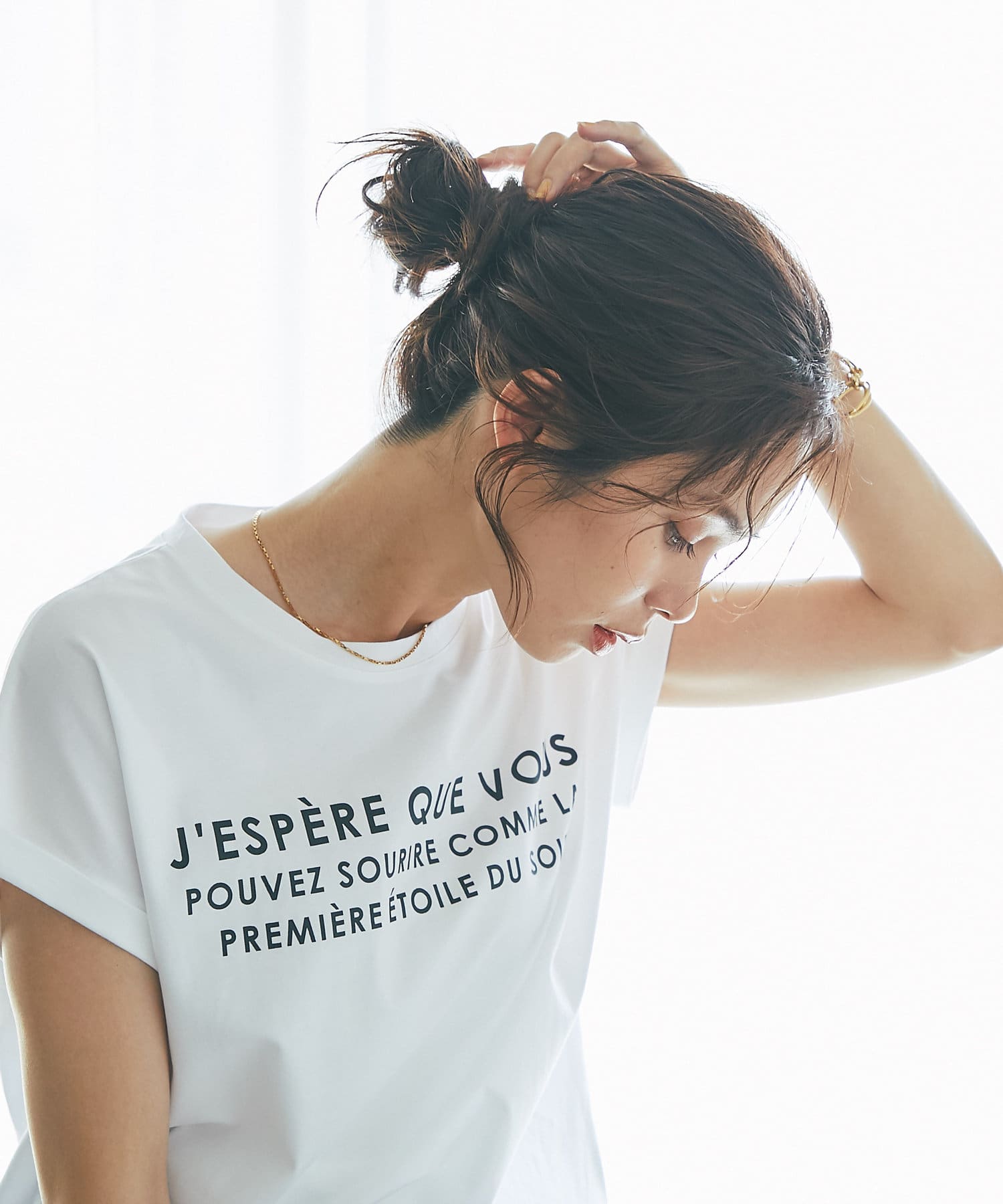 着るだけで抜け感】ロールアップコンパクトロゴTシャツ | La boutique