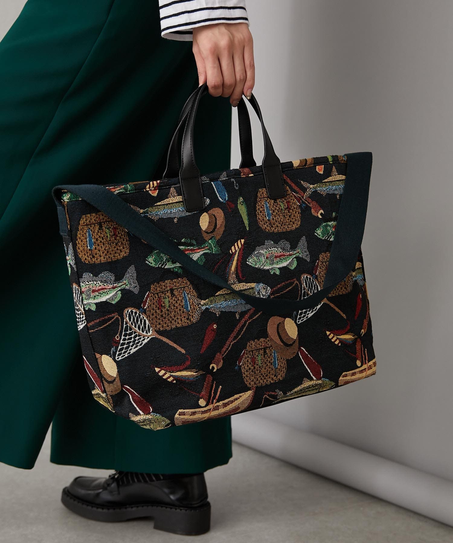 イアパピヨネ緑ワニ柄トートバッグ肩掛け鞄クロコダイル総柄クロコ鰐ショルダーバッグファッション