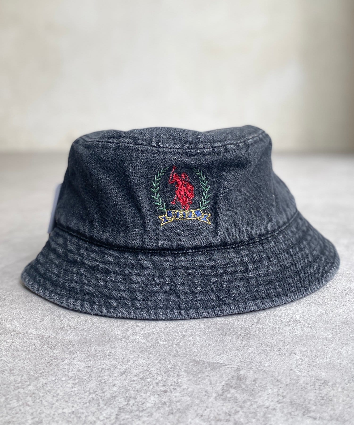 CPCM(シーピーシーエム) 【U.S. POLO ASSN.】1ポイント刺繍ウォッシュドデニムバケハ