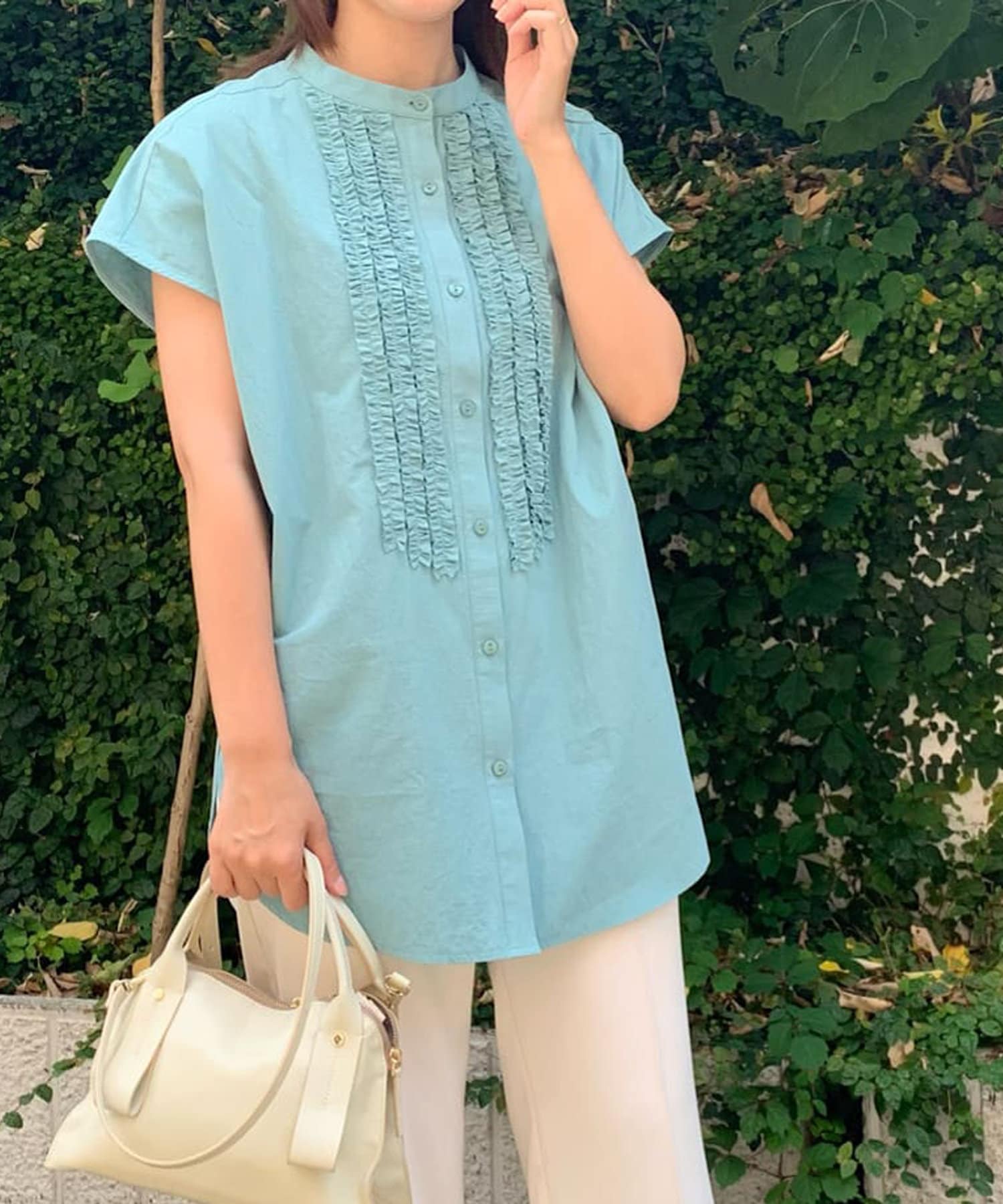 un dix cors(アンディコール) 【華やかトップス】シワ加工前立てフリルノースリブラウス