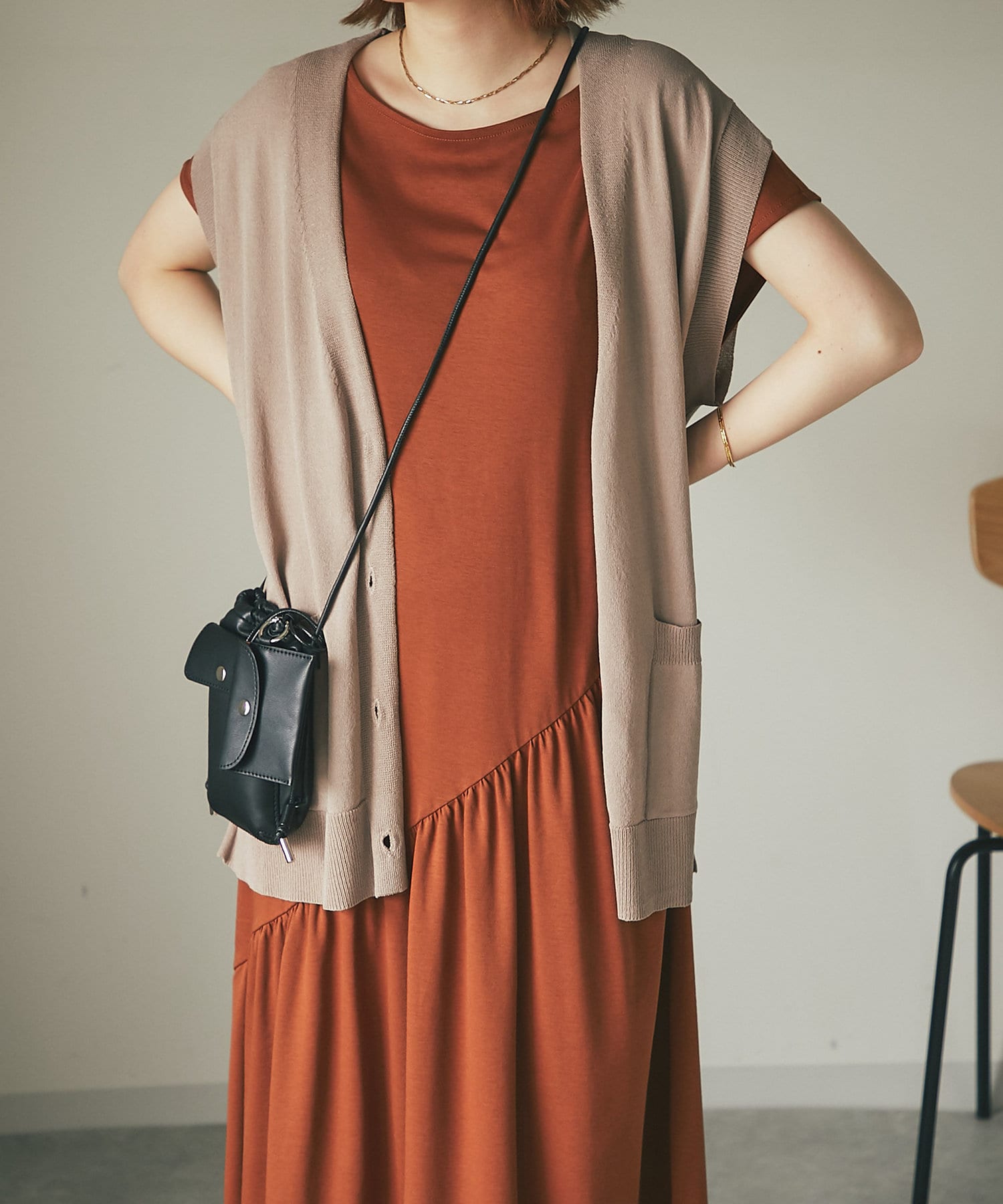 un dix cors(アンディコール) 【レイヤードで上級者】深Vネックニットベスト