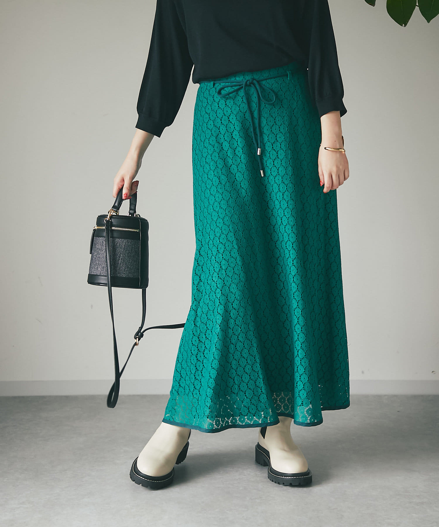 un dix cors(アンディコール) 【華やぎスカート】レースパインピングベルトスカート