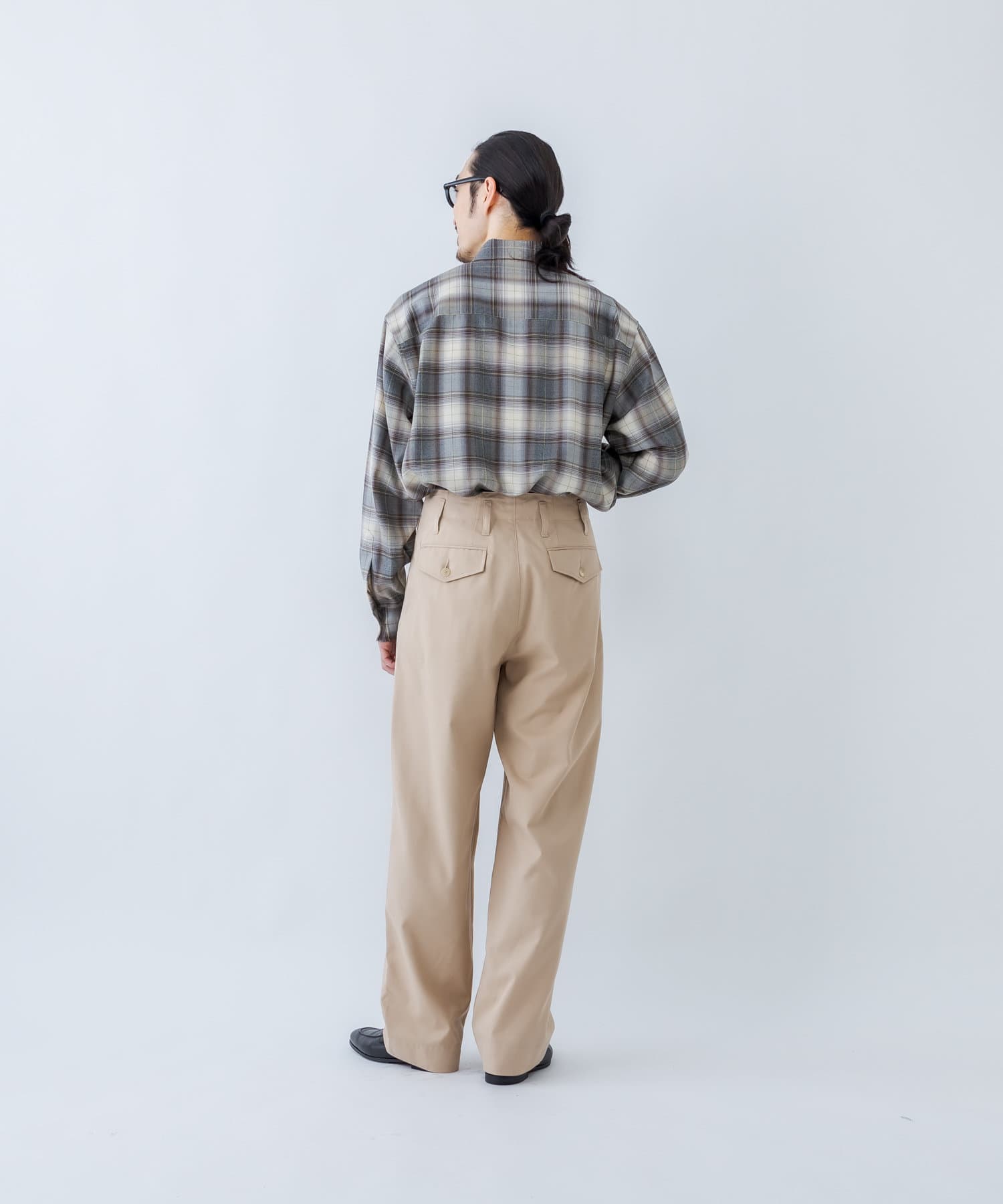 数量限定低価 AURALEE - SUPER FINE WOOL COTTON TWILL SLACKSの通販