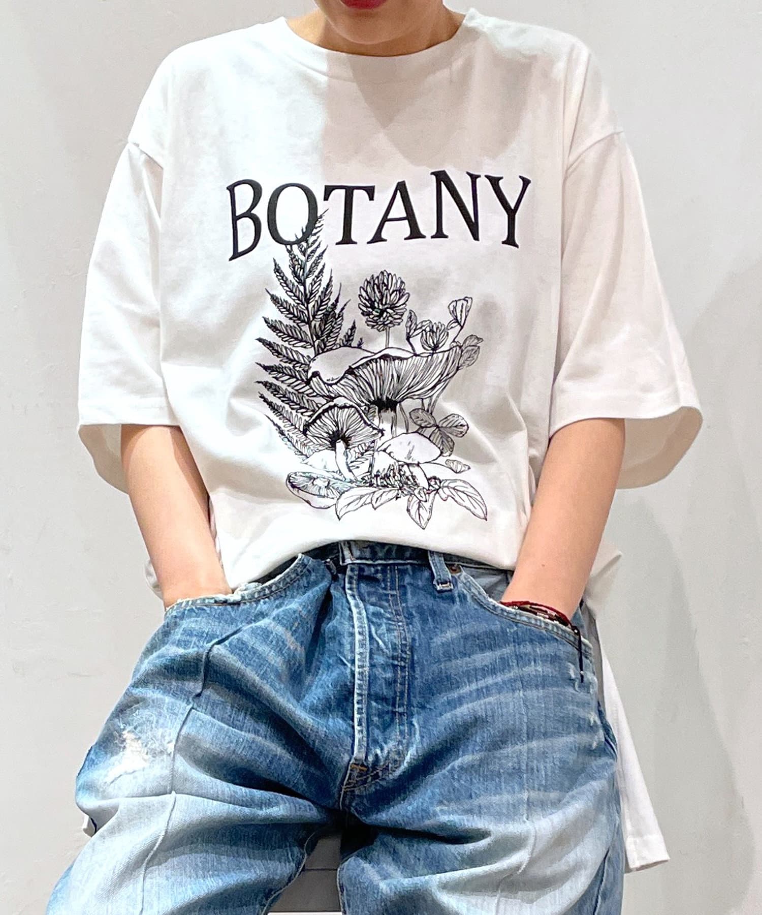 Fripier ボタニカルプリントtシャツ Beardsley ビアズリー レディース Pal Closet パルクローゼット パルグループ公式ファッション通販サイト