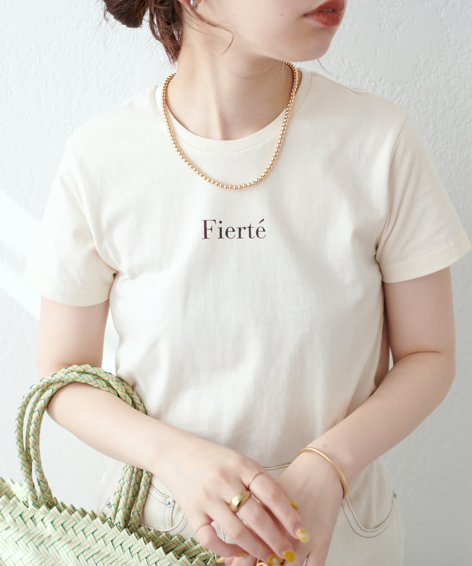 natural couture(ナチュラルクチュール) 旬のカラーリングが目を惹く ベーシック半袖ロゴＴ