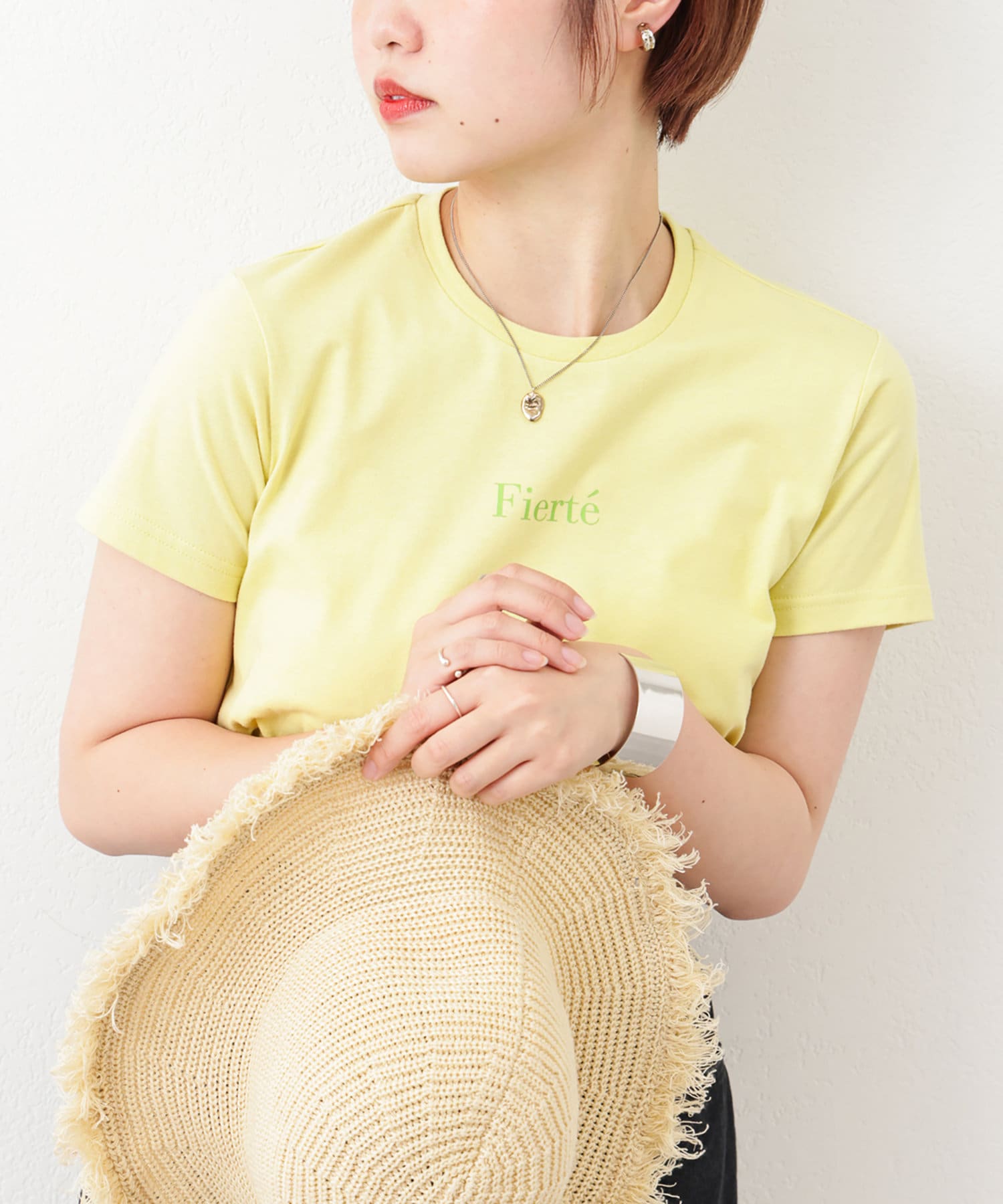 natural couture(ナチュラルクチュール) 旬のカラーリングが目を惹く ベーシック半袖ロゴＴ
