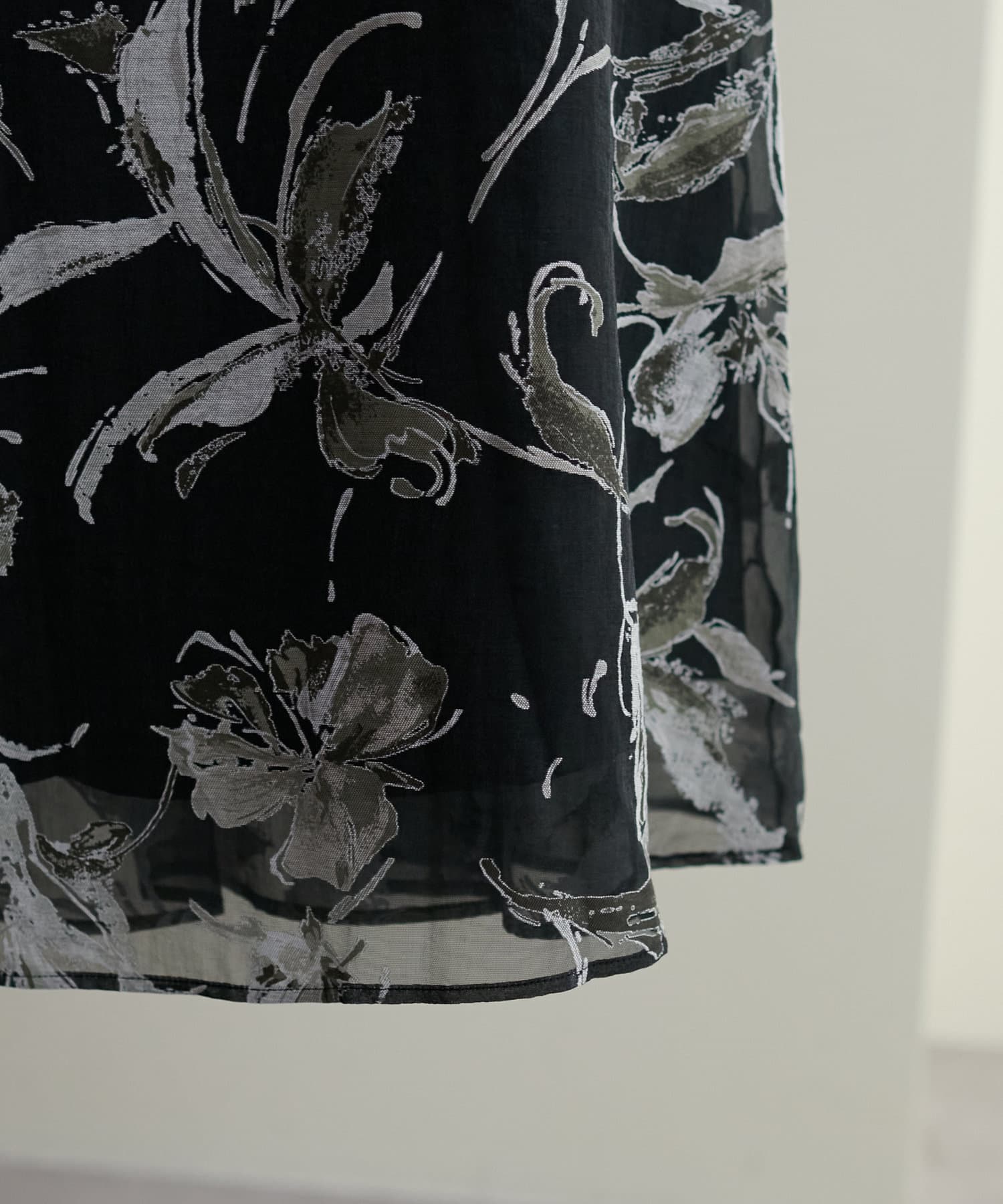 natural couture(ナチュラルクチュール) オパールフラワーアシメタックスカート