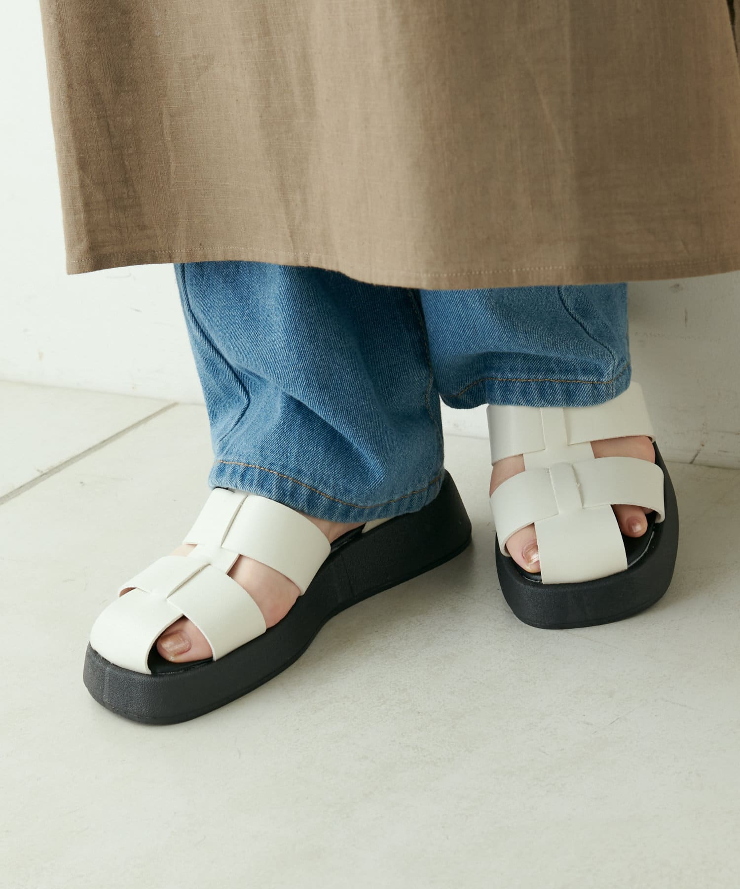 NICE CLAUP / OLIVE des OLIVE OUTLET(ナイスクラップ  / オリーブ デ オリーブ アウトレット) 厚底グルカサンダル