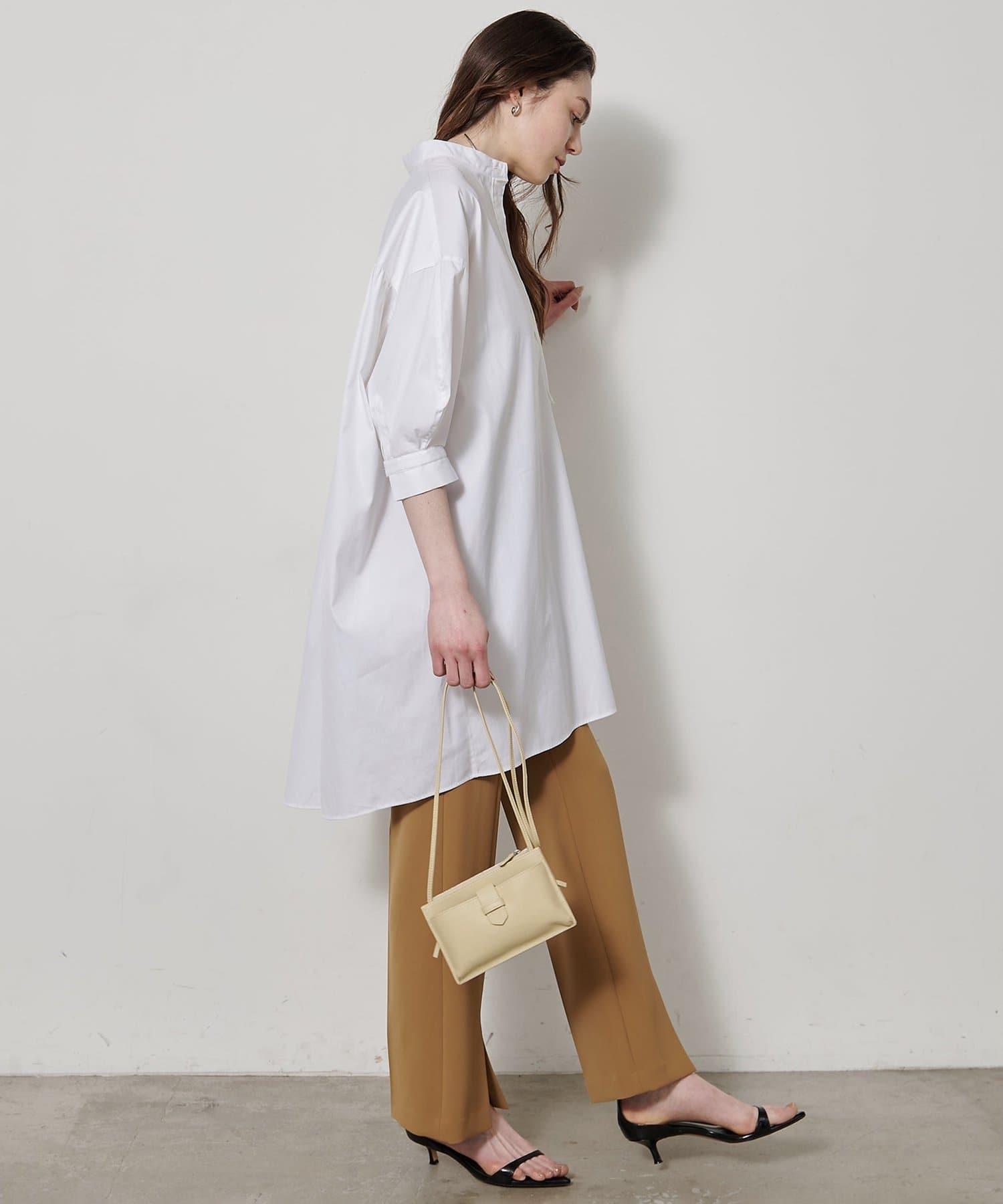 Whim Gazette(ウィム ガゼット) フロントスリットパンツ