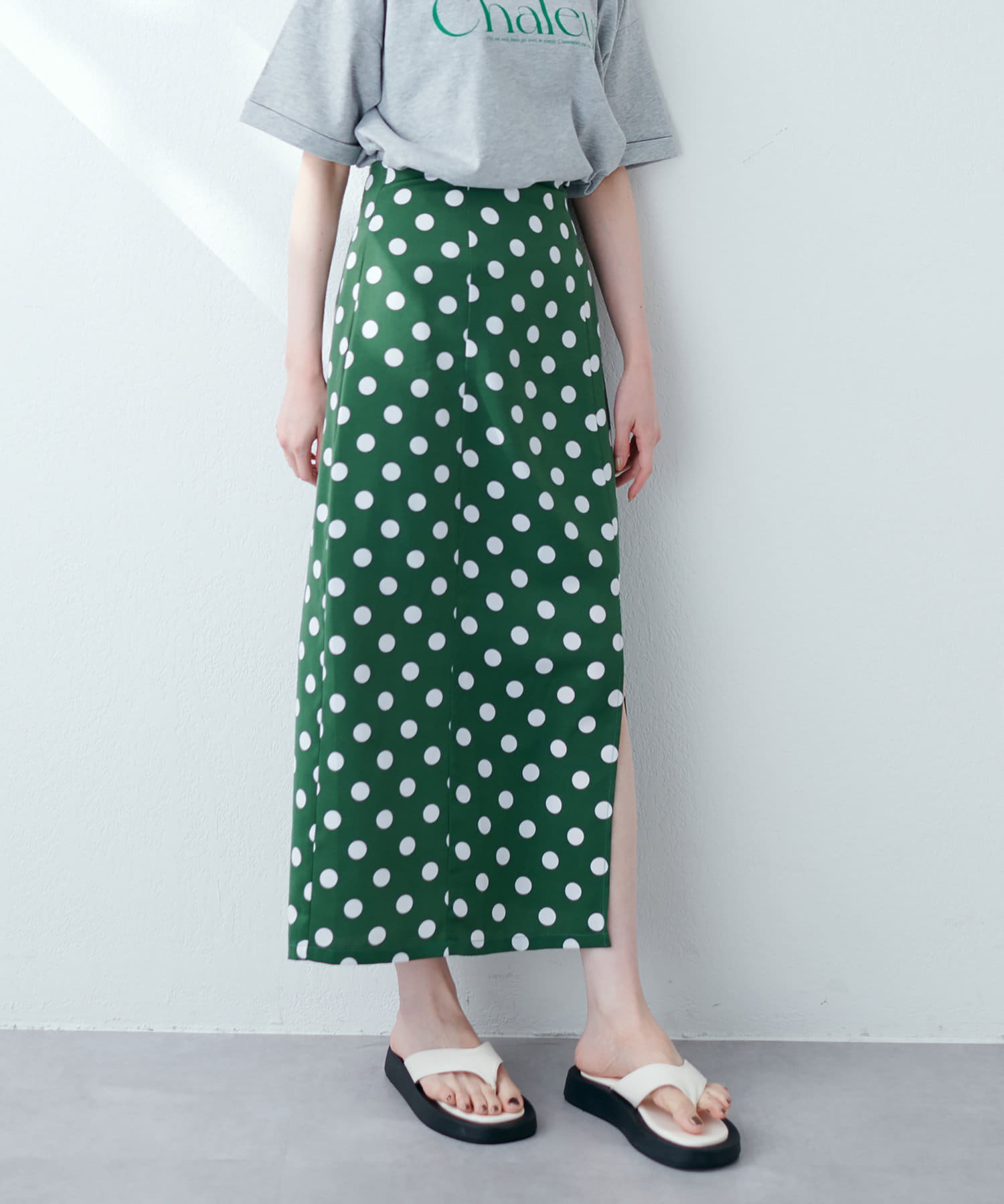 NICE CLAUP / OLIVE des OLIVE OUTLET(ナイスクラップ  / オリーブ デ オリーブ アウトレット) 【natural couture】コインドットスリットスカート