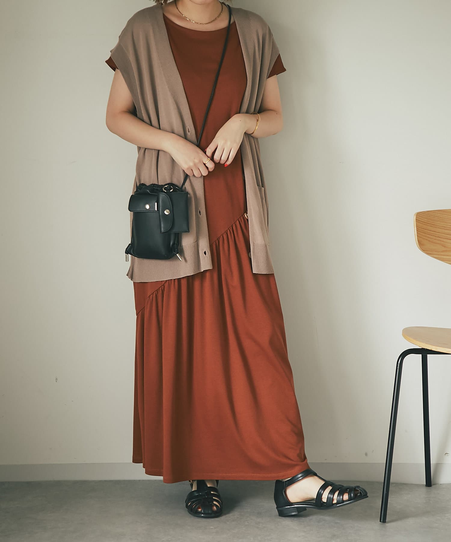 un dix cors(アンディコール) 【リラクシーな着心地】接触冷感アシメギャザーワンピース