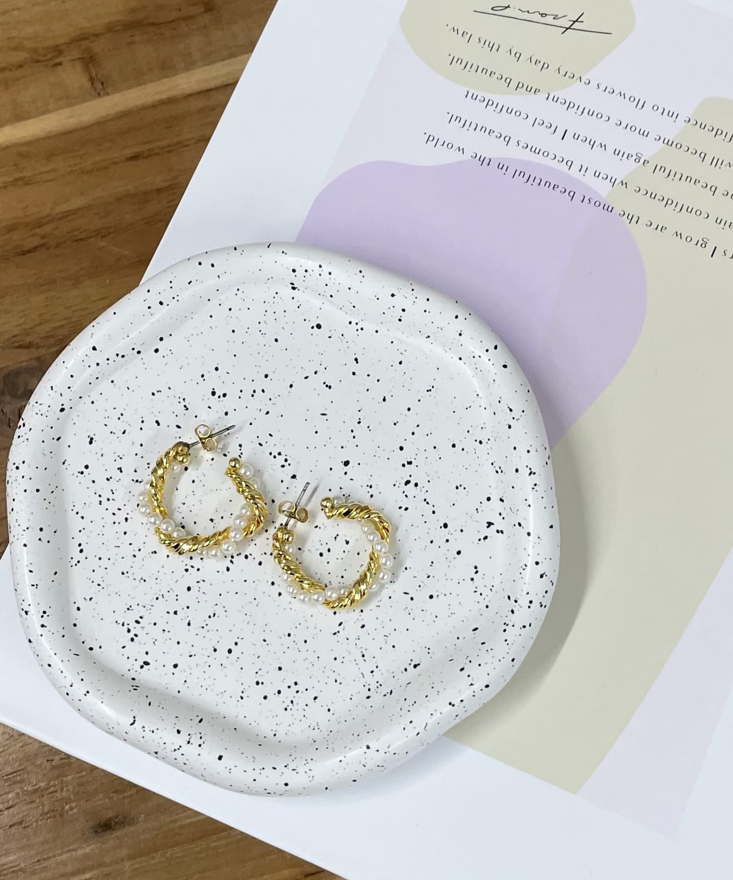 un dix cors(アンディコール) 【クラシカルな雰囲気】パールねじりピアス