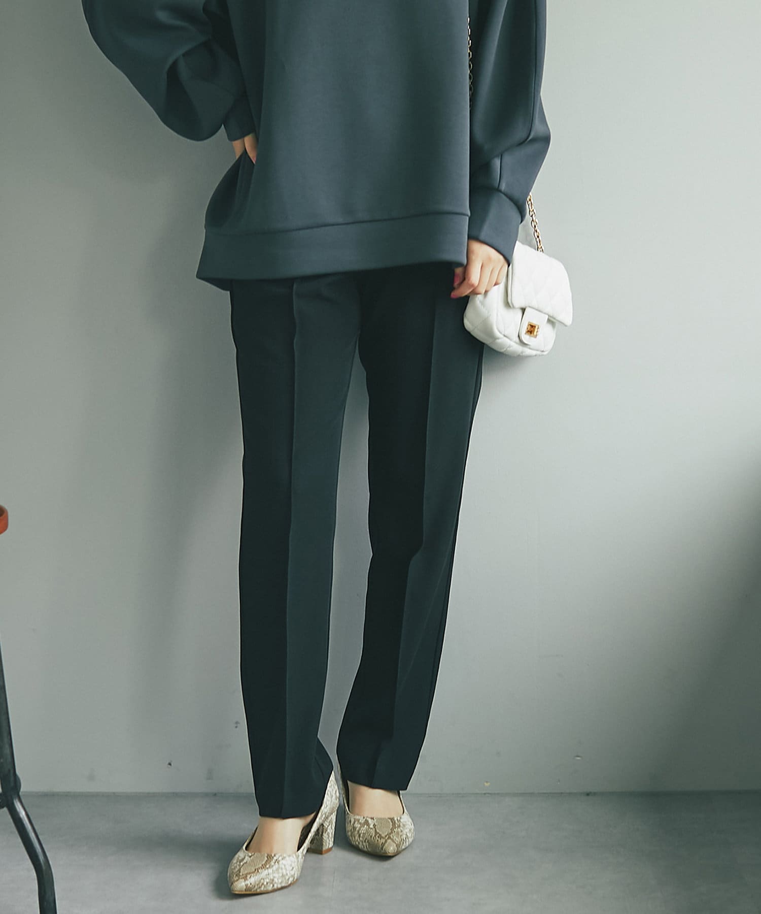 un dix cors(アンディコール) 【デイリーに使える大人の日常着】センターシーム入りテーパードパンツ