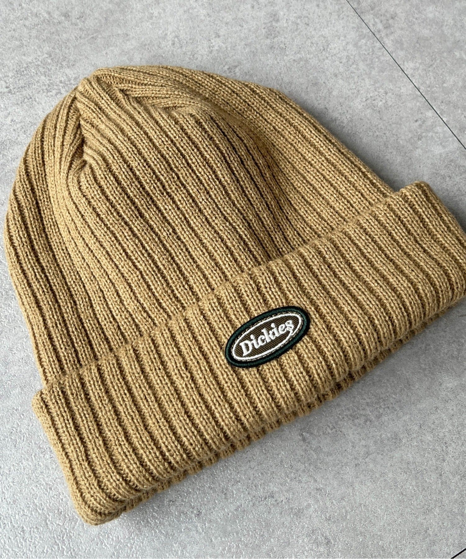 CPCM(シーピーシーエム) 【Dickies】1ポイント刺繍ロゴワッペンニットキャップ