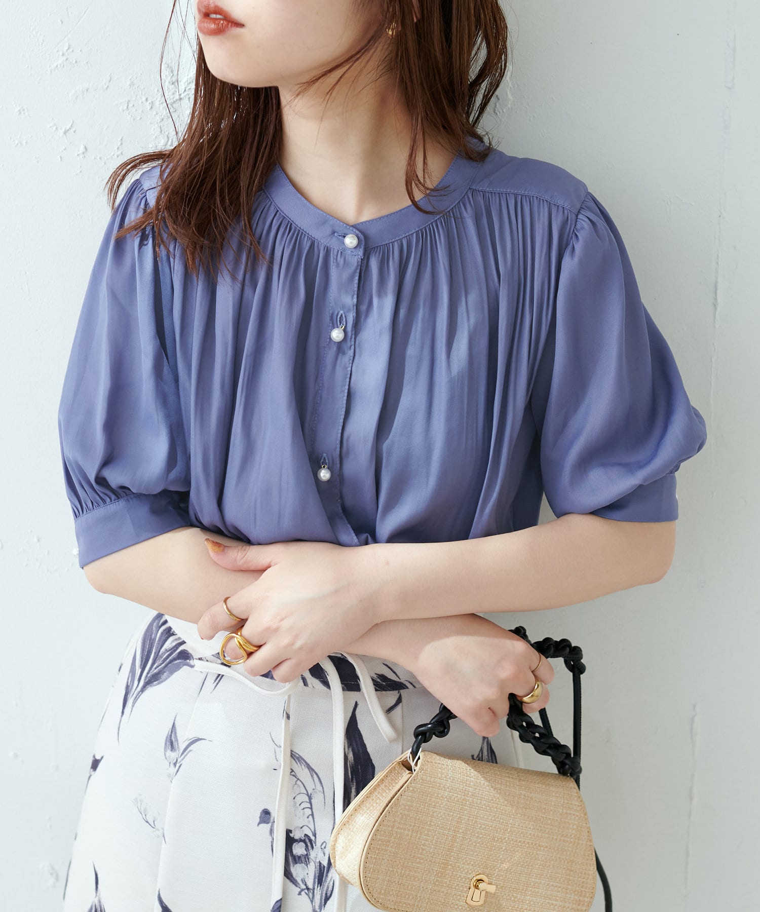 とろみサテンパール釦5分袖ブラウス | natural couture(ナチュラル
