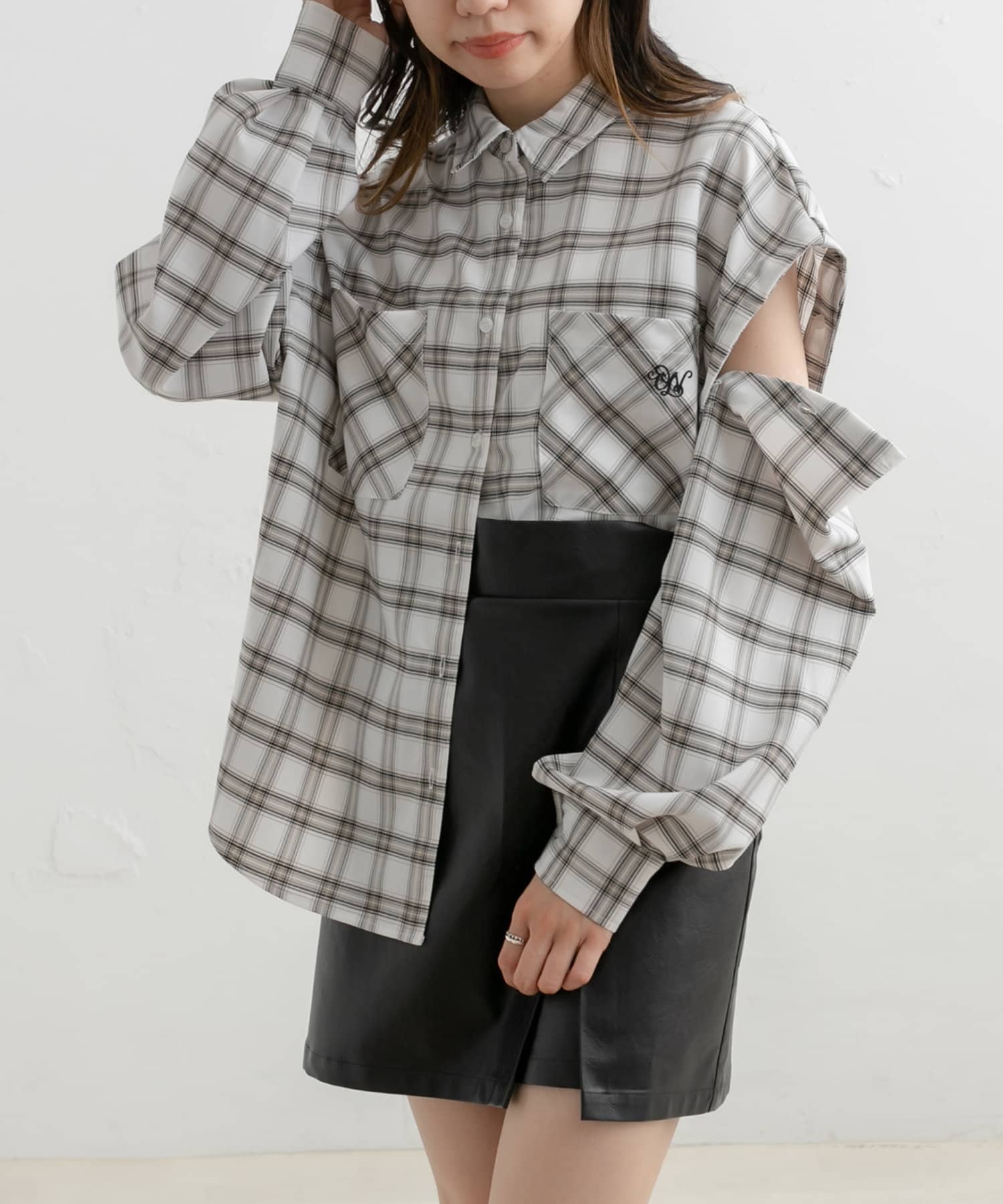 肩開きゆるシャツ Olive Des Olive オリーブ デ オリーブ レディース Pal Closet パルクローゼット パルグループ公式ファッション通販サイト