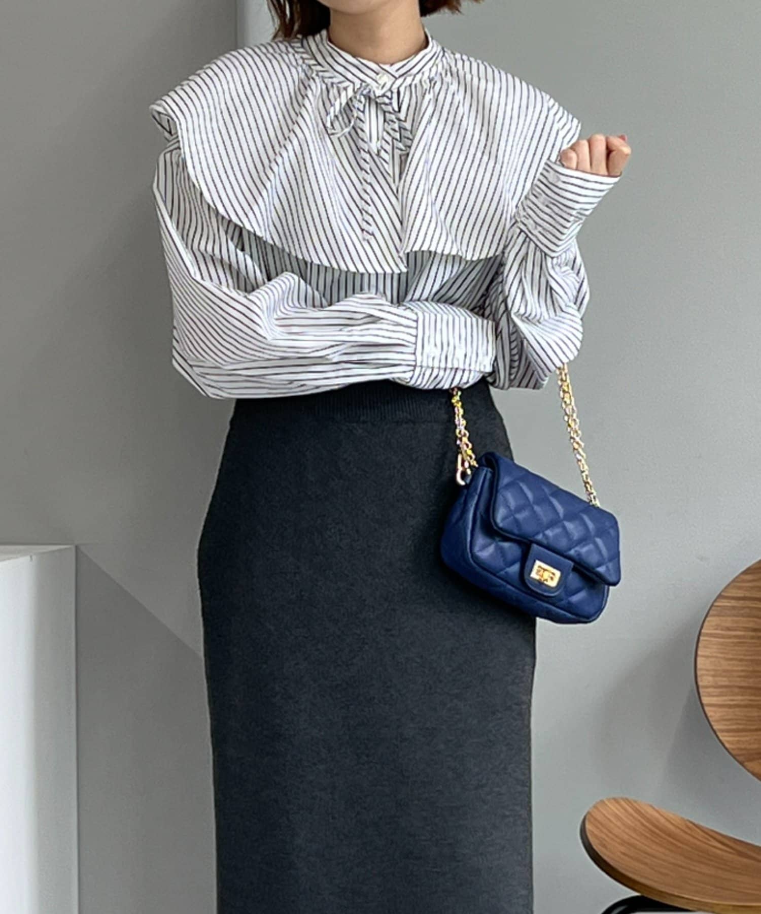 un dix cors(アンディコール) 【気分に合わせてデザインチェンジ】取り外しラッフル襟付き長袖シャツ