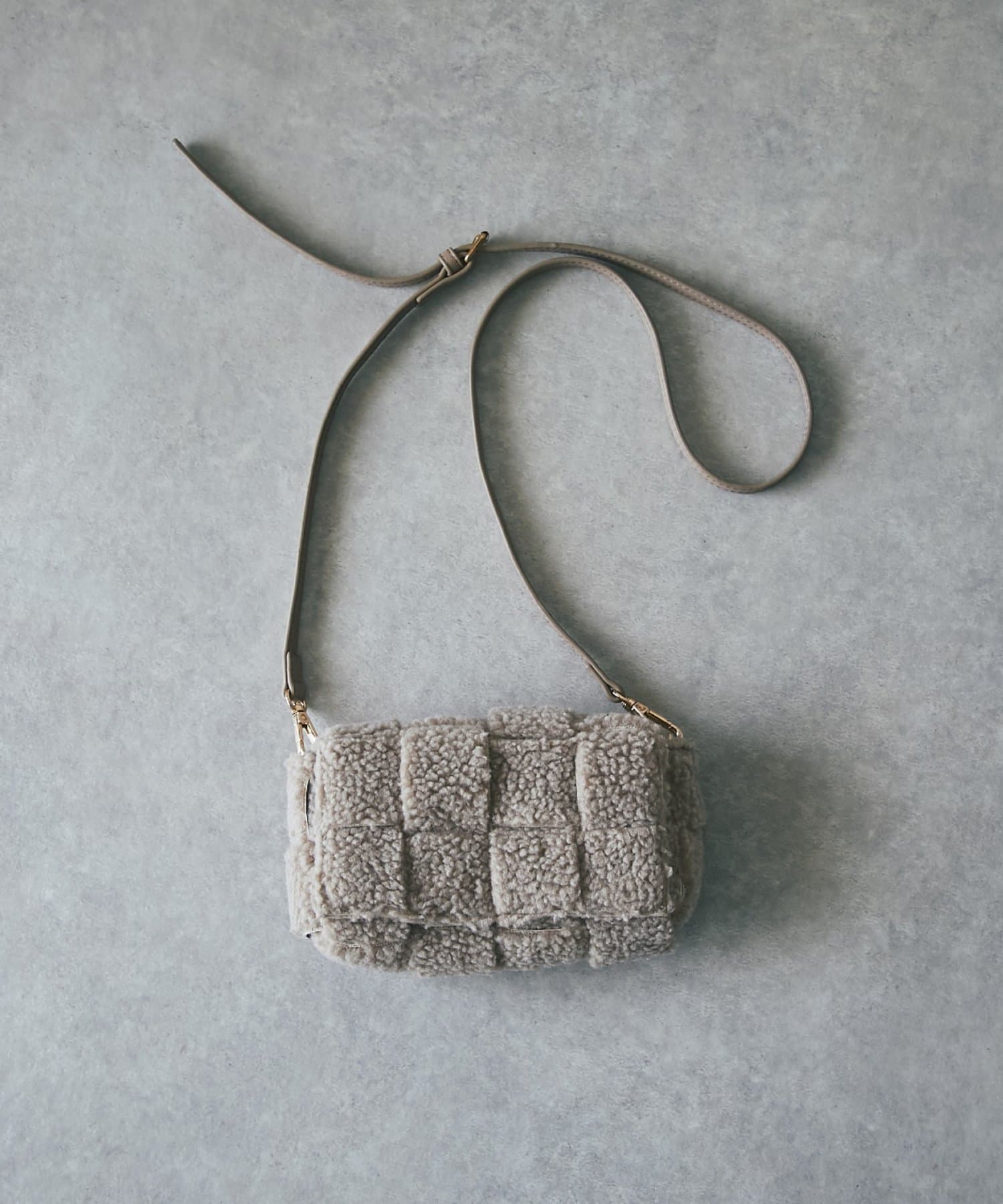 un dix cors(アンディコール) 【オトナ可愛い】ミニボアショルダー