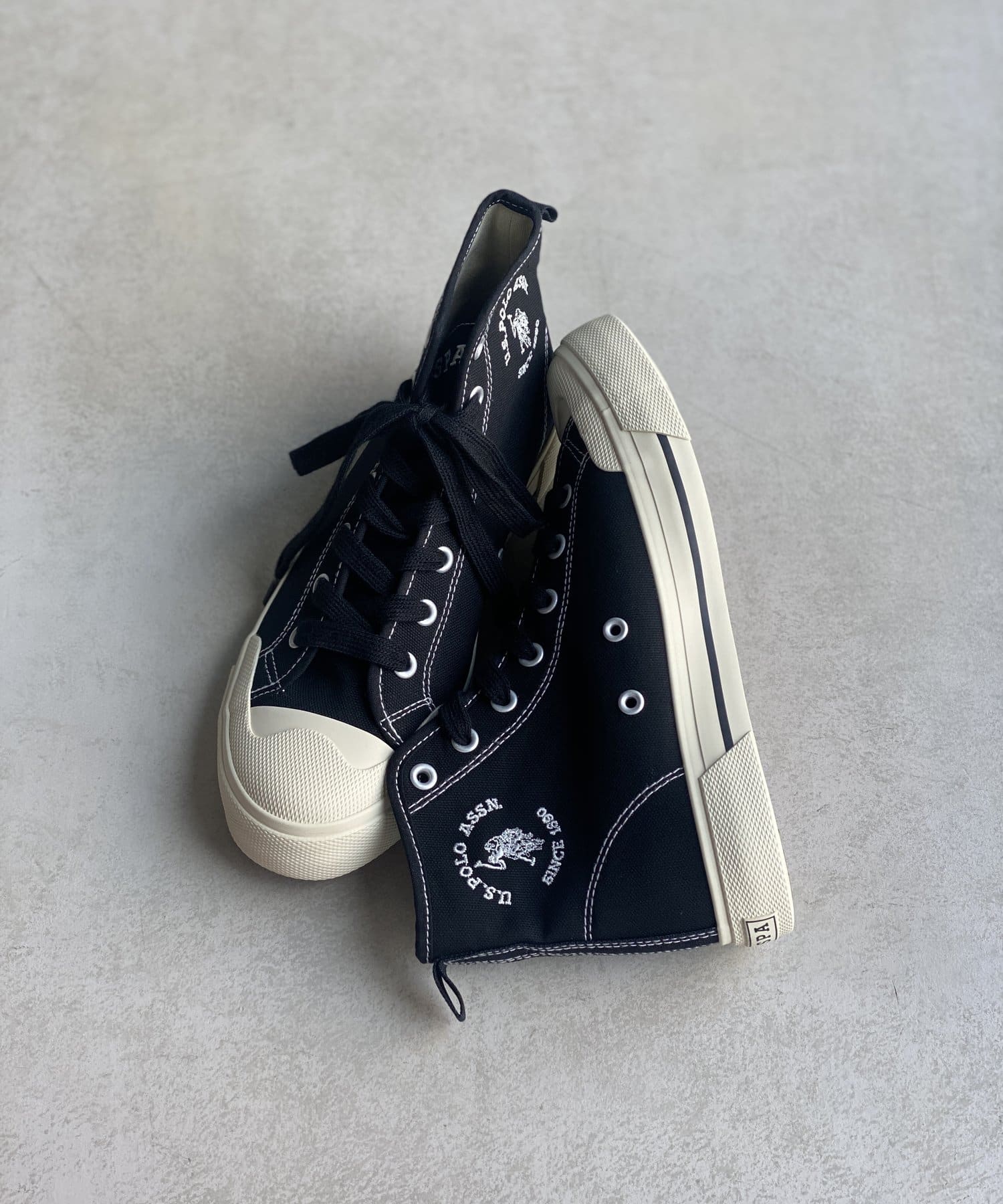 U.S. POLO ASSN.】1ポイントロゴ刺繍メンズハイカットスニーカー