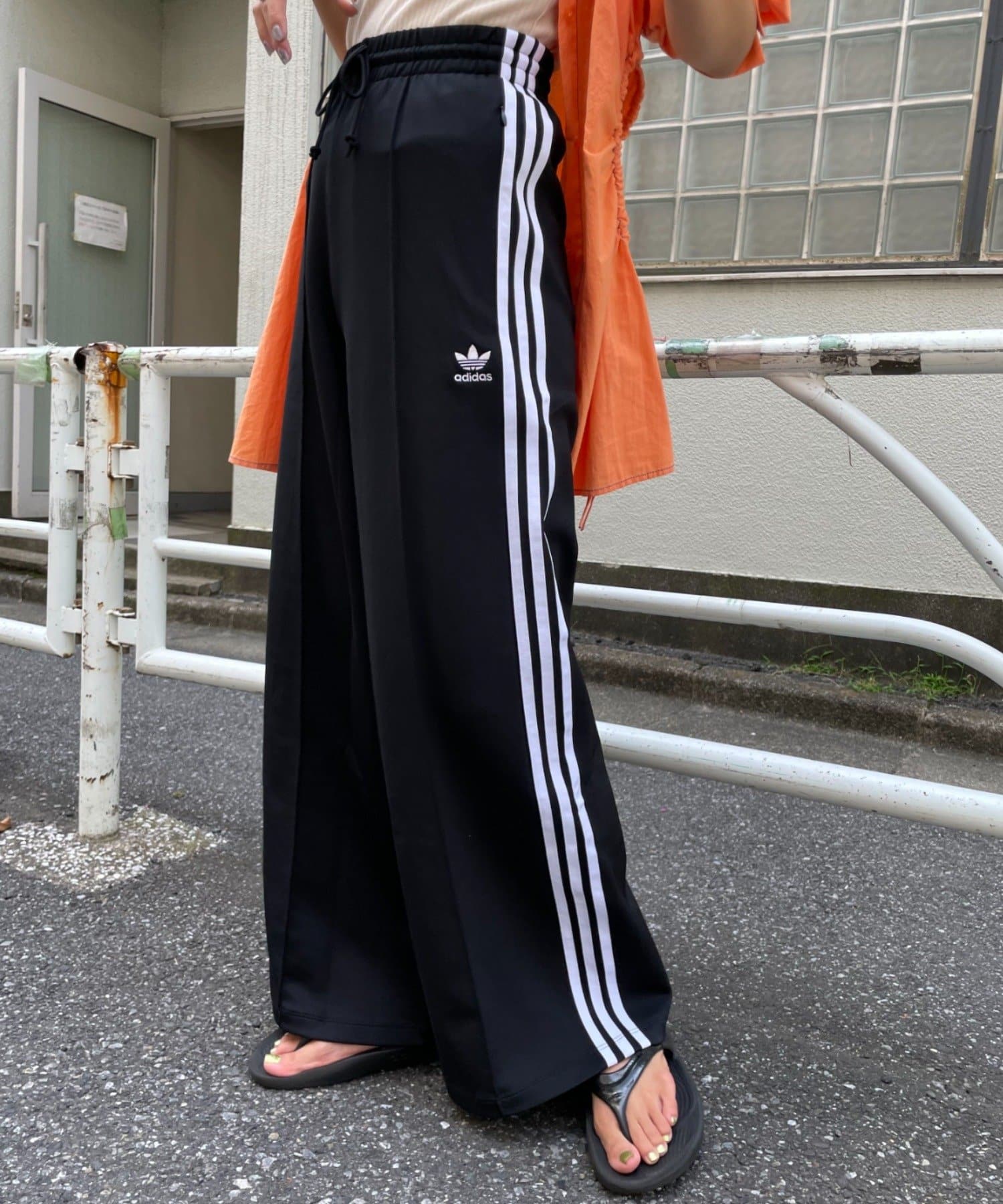 adidas PRIMEBLUE リラックス ワイドレッグパンツ L