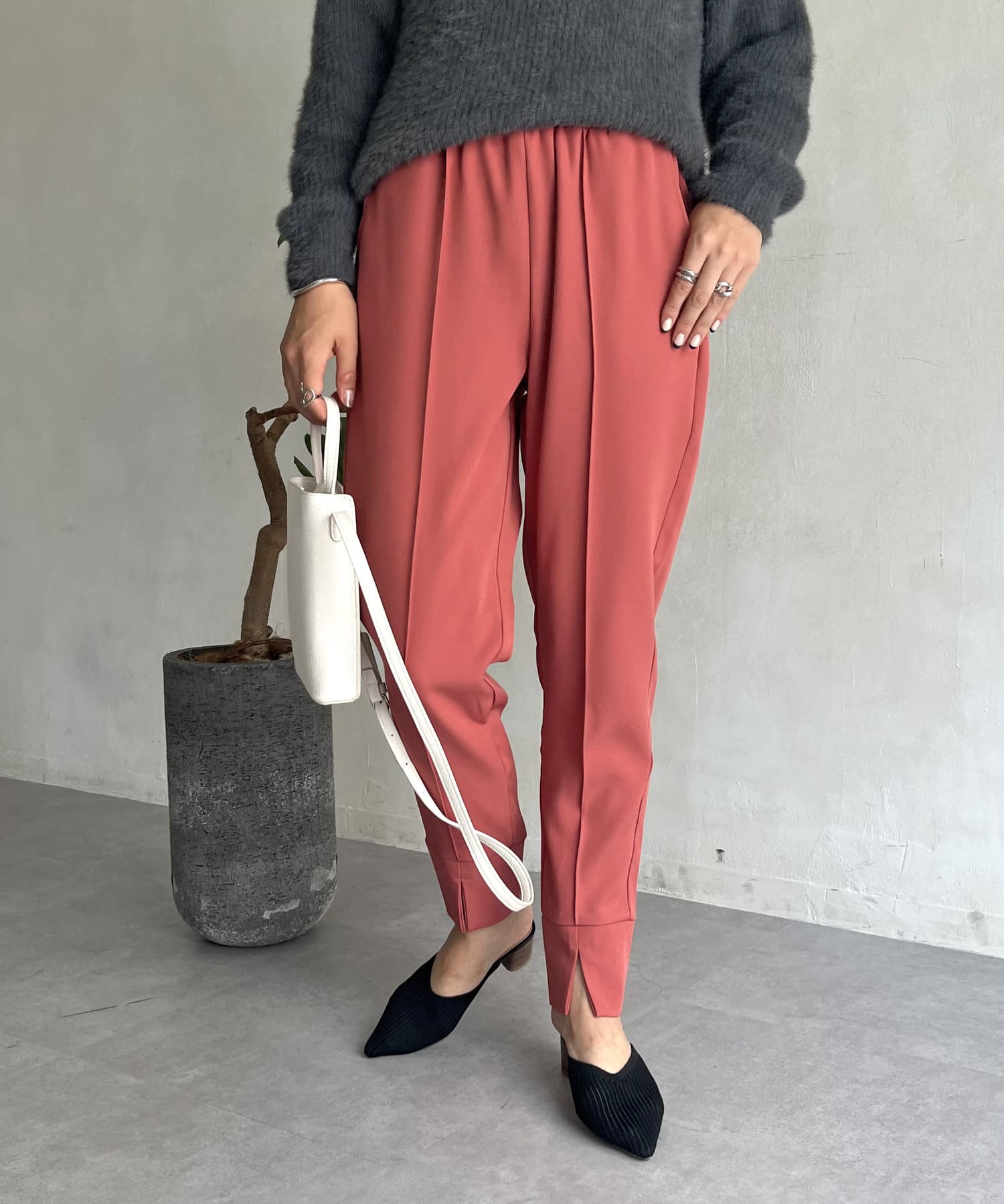 prose verse(プロズヴェール) センタースリットジョガーパンツ