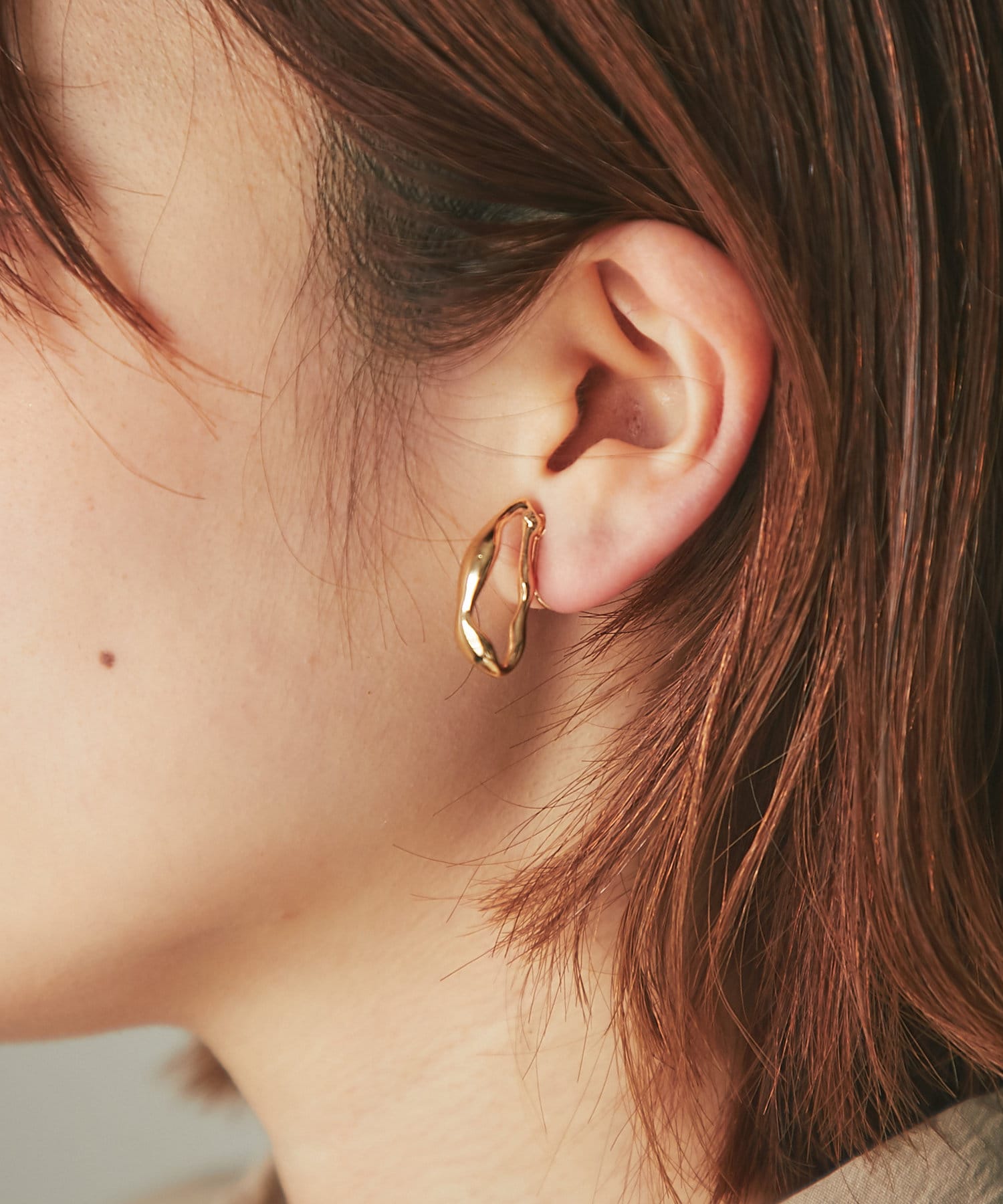 un dix cors(アンディコール) 【コーデに馴染むデザイン】プチモチーフイヤリング