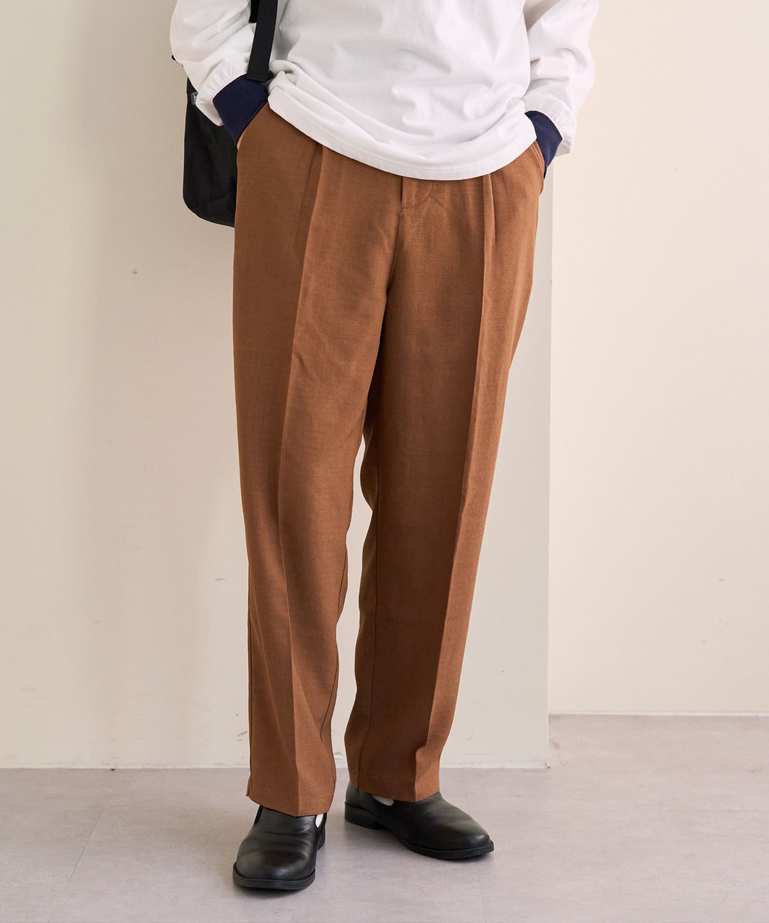 センタープリーツワイドパンツ