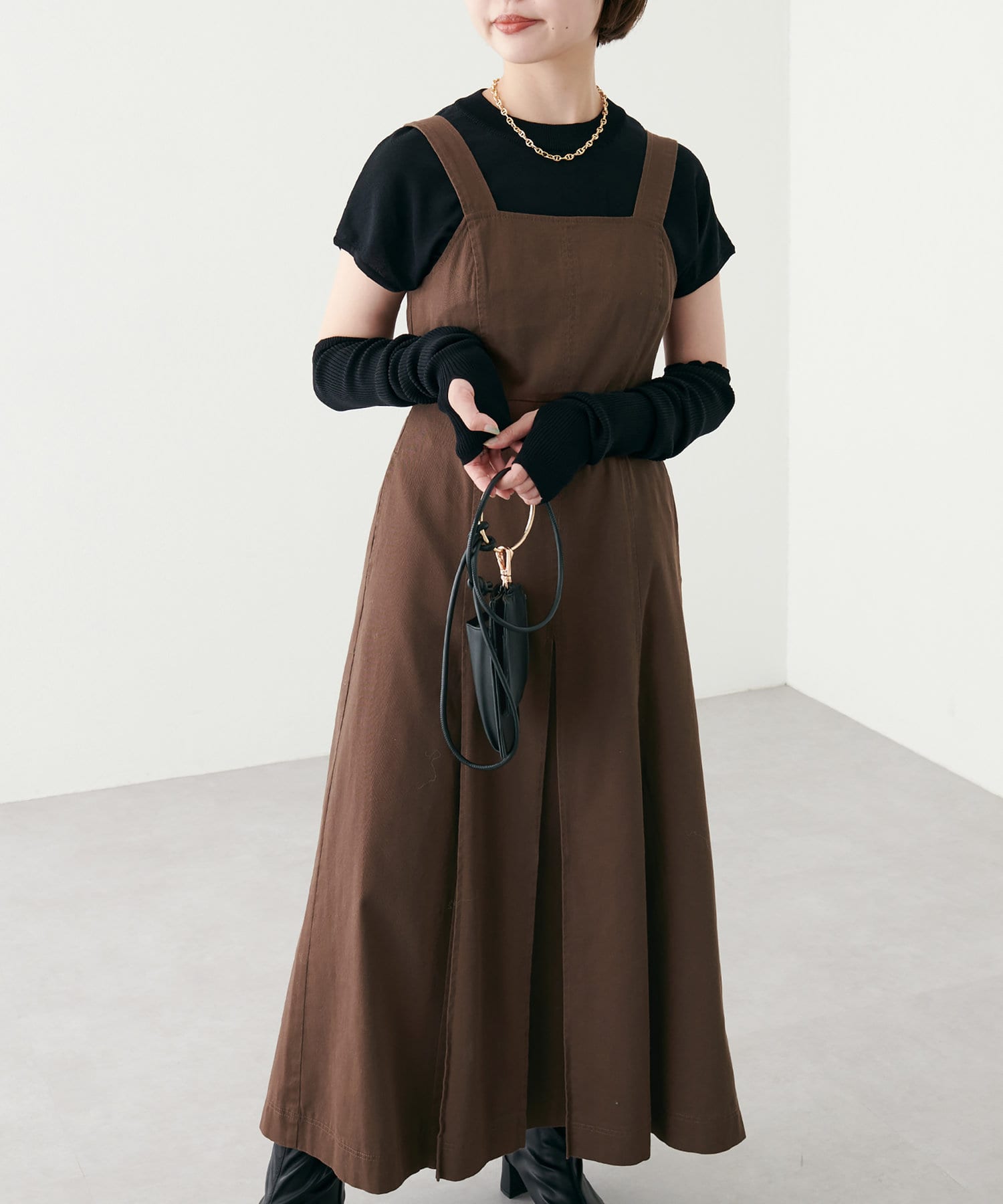 natural couture(ナチュラルクチュール) 2022AW/セットアップ着用可/タックプリーツデニムジャンバースカート