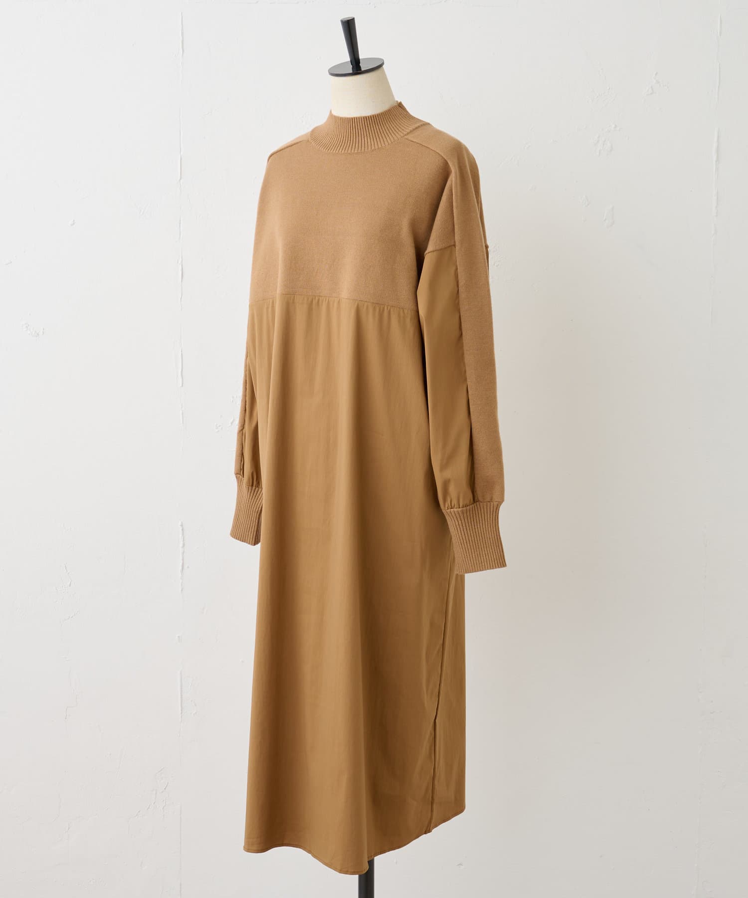 ビアズリー 美品《 petite taille 》袖ニットコンビコート のアイテム