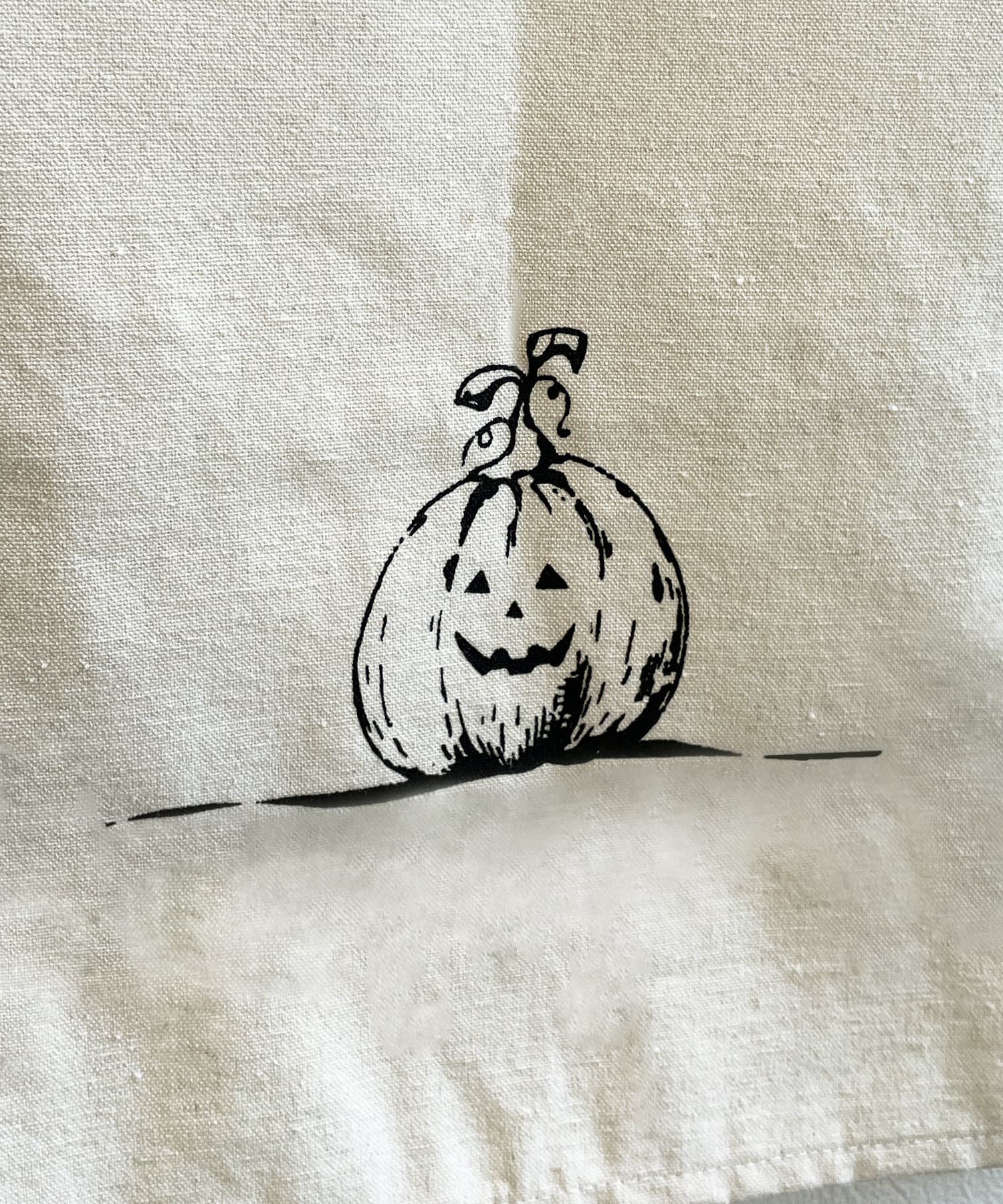 おうちでハロウィン ハロウィンタペストリー 3coins スリーコインズ ライフスタイル Pal Closet パルクローゼット パルグループ公式ファッション通販サイト