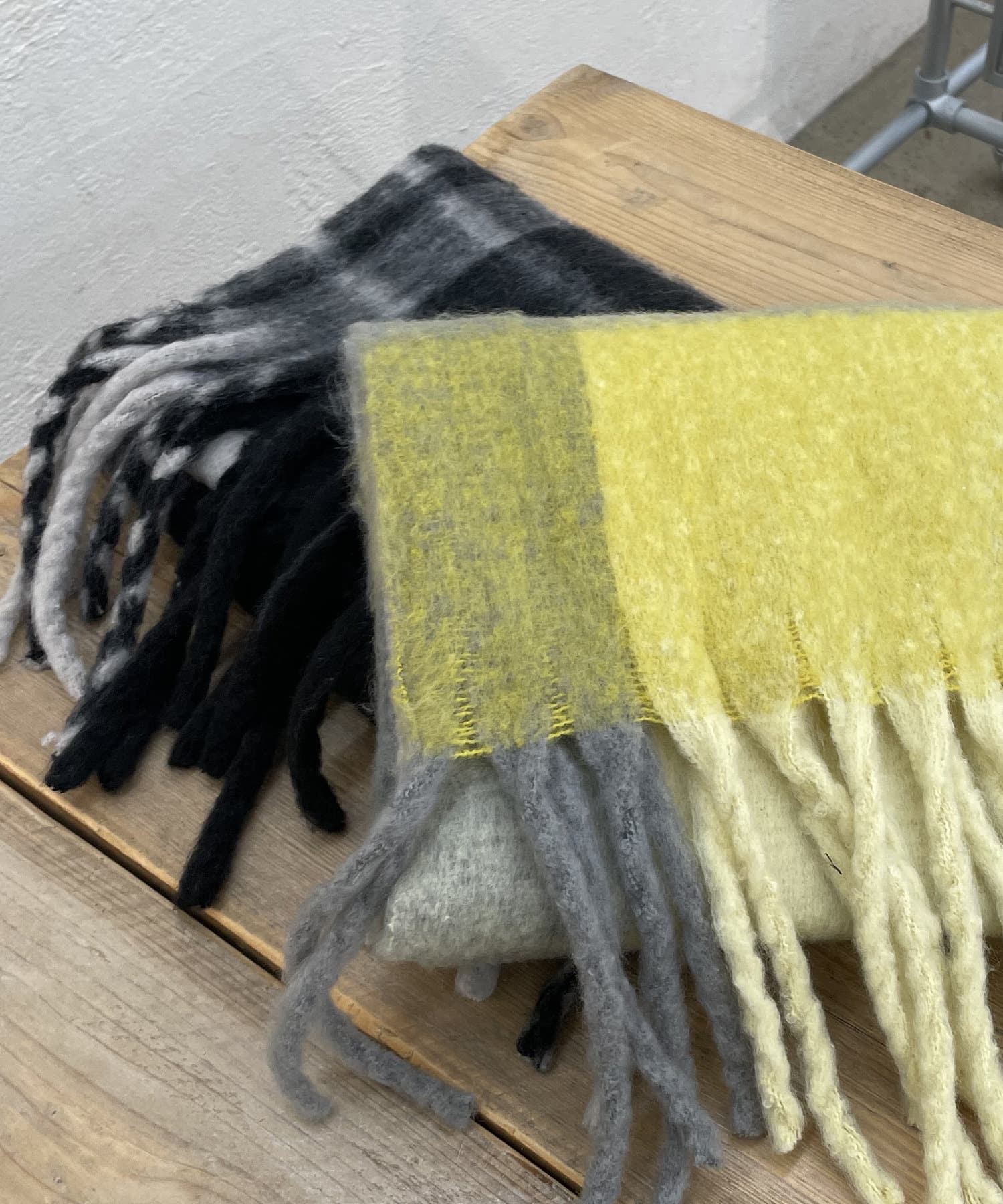 NICE CLAUP / OLIVE des OLIVE OUTLET(ナイスクラップ  / オリーブ デ オリーブ アウトレット) フェイクウールチェックマフラー【グレー】