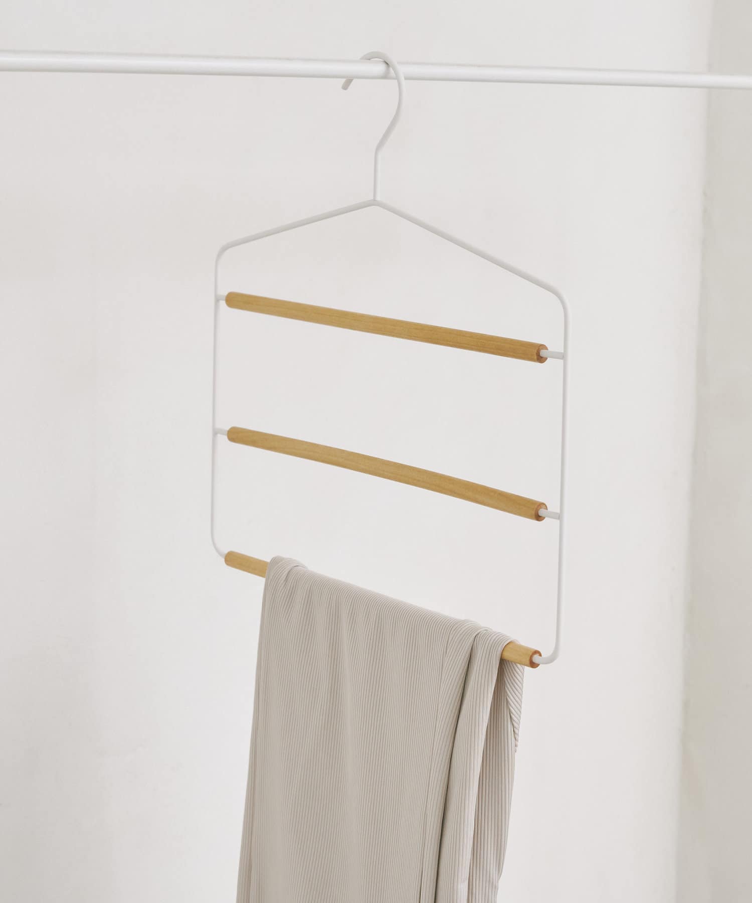 salut!(サリュ) ズボンハンガー