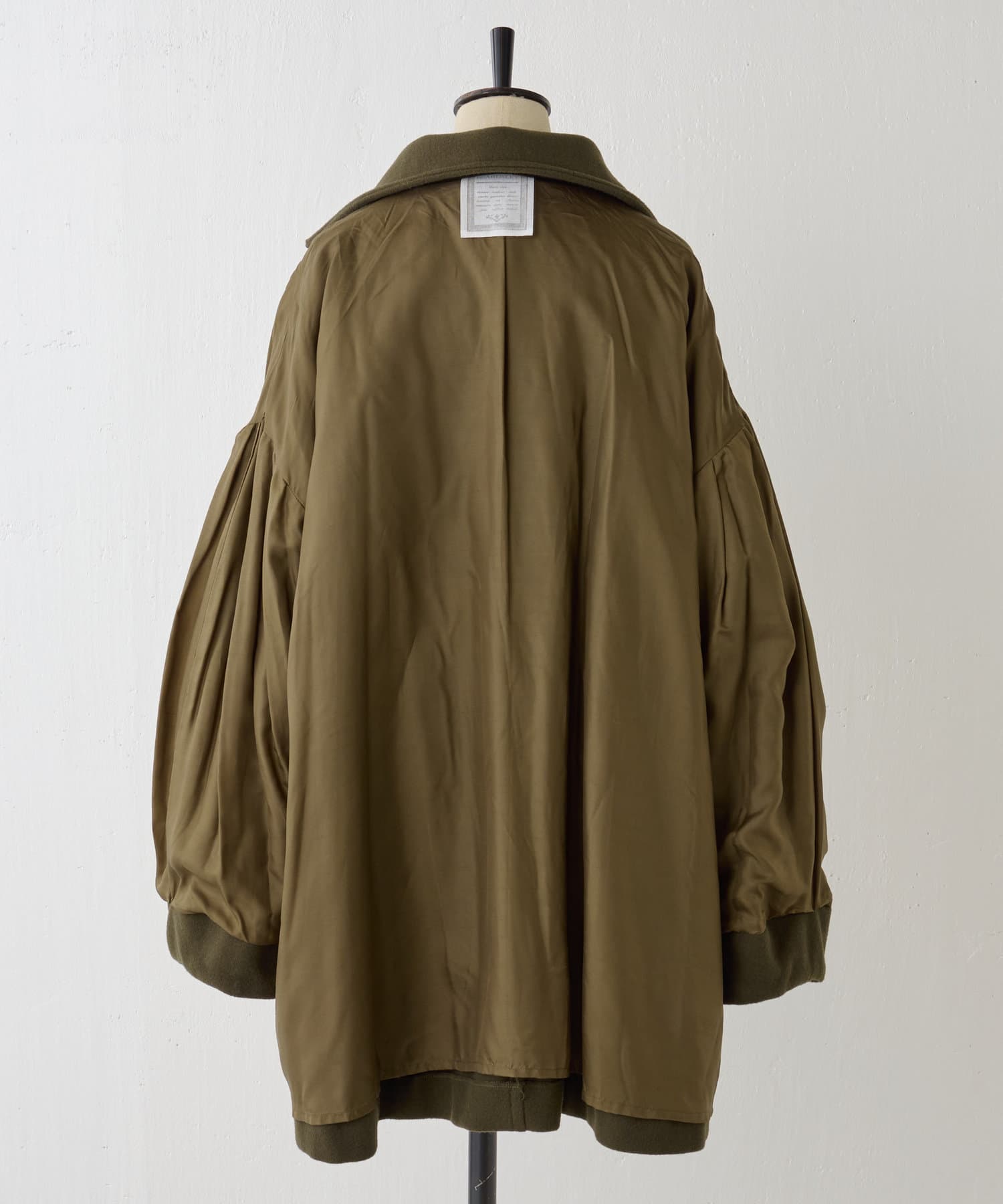 BEARDSLEY(ビアズリー) 袖パフショートコート