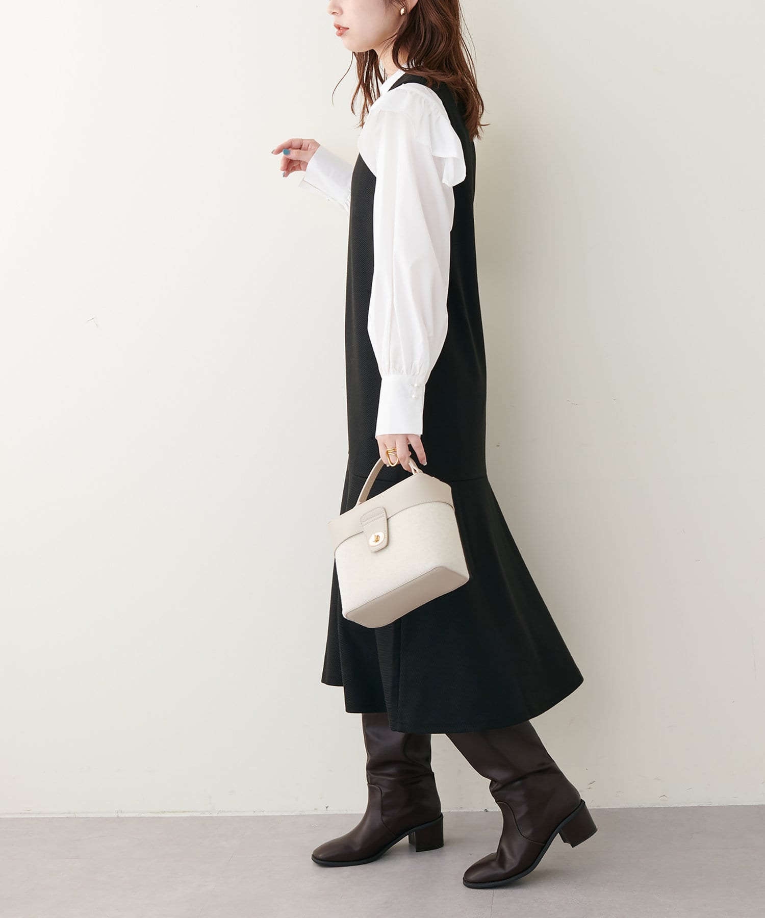 natural couture(ナチュラルクチュール) ヨークフリル細ヒモリボンブラウス