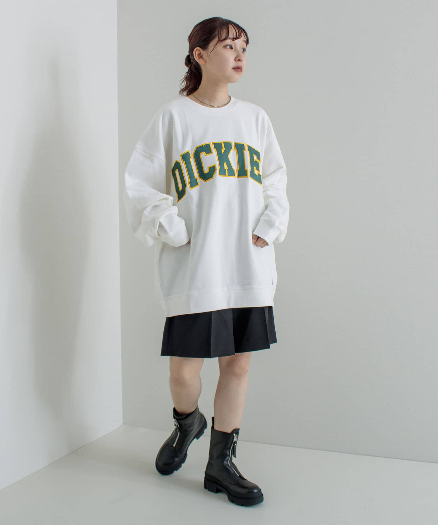 FREDY & GLOSTER(フレディ アンド グロスター) 【Dickies】カレッジロゴ ロゴスウェット カレッジ サテン刺繍